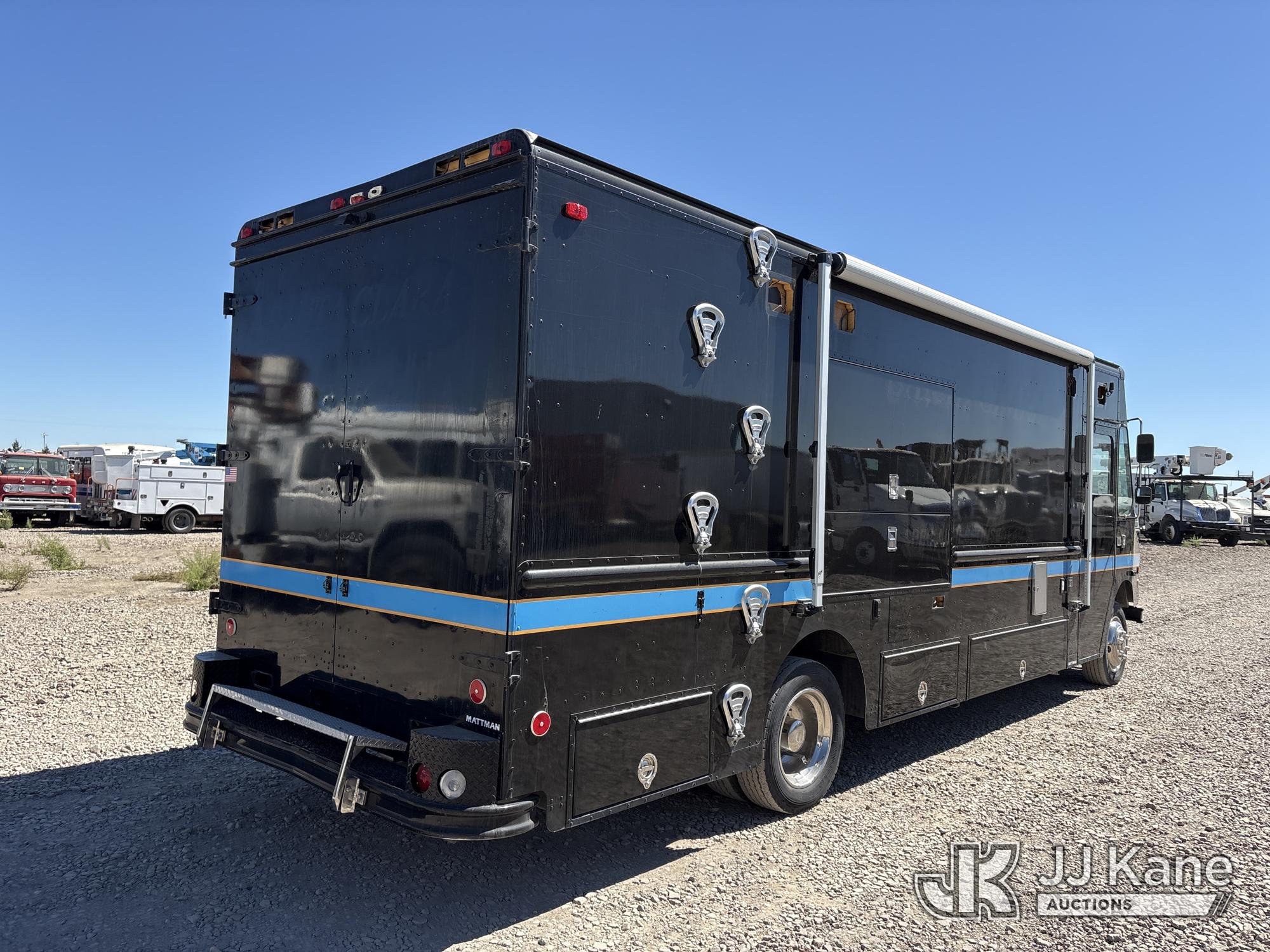2002 Freightliner MT45 Chassis