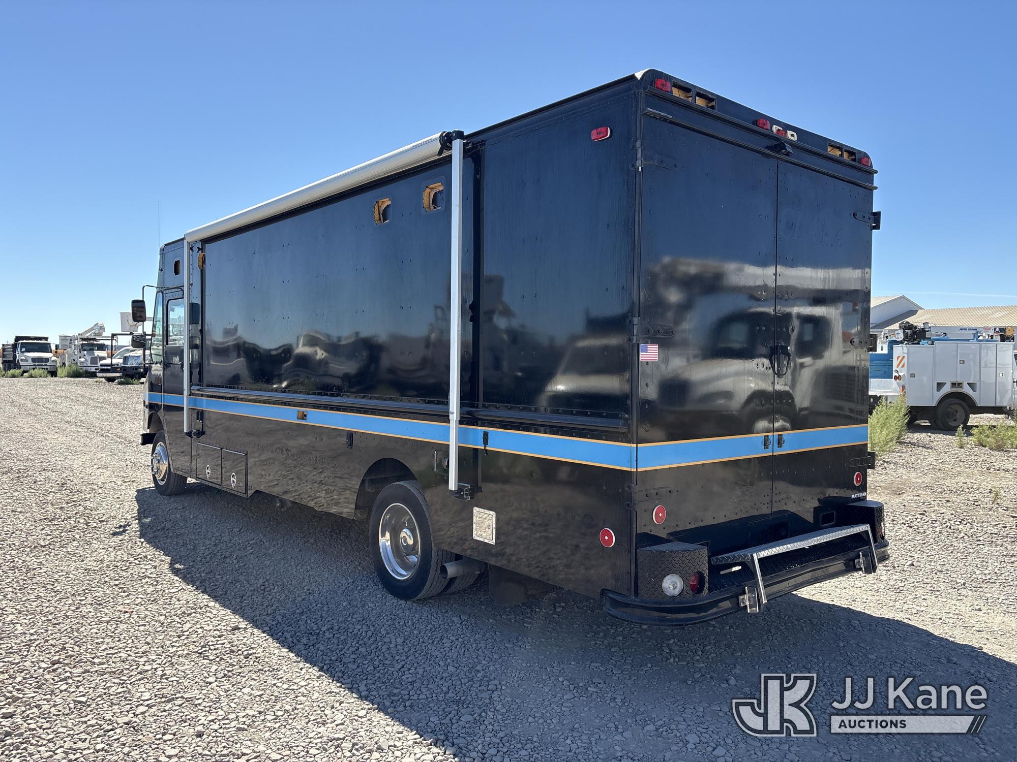 2002 Freightliner MT45 Chassis