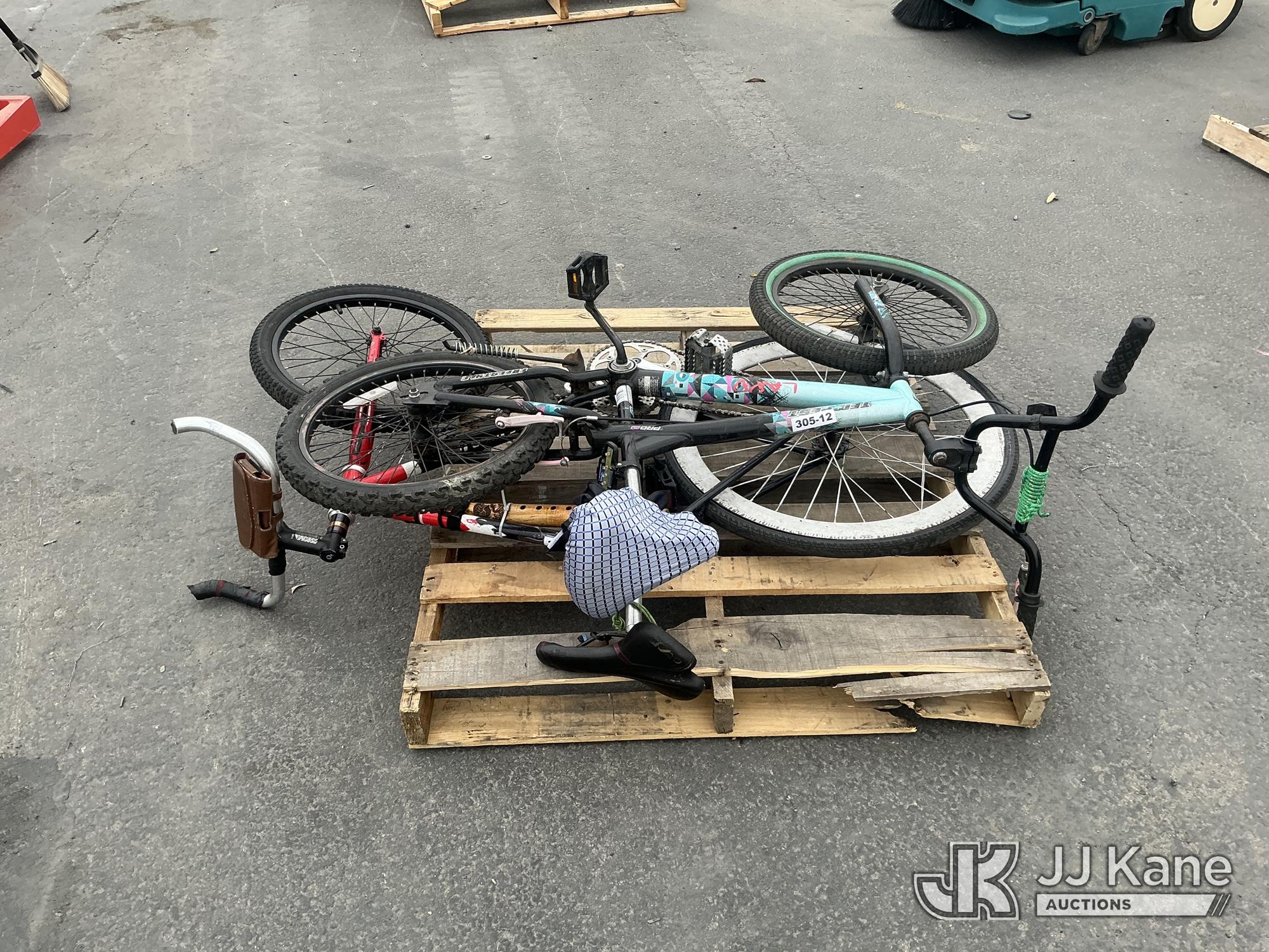 (1 Pallet) Bicycles (Used) NOTE: This unit is being sold AS IS/WHERE IS via Timed Auction and is located in Jurupa Valley