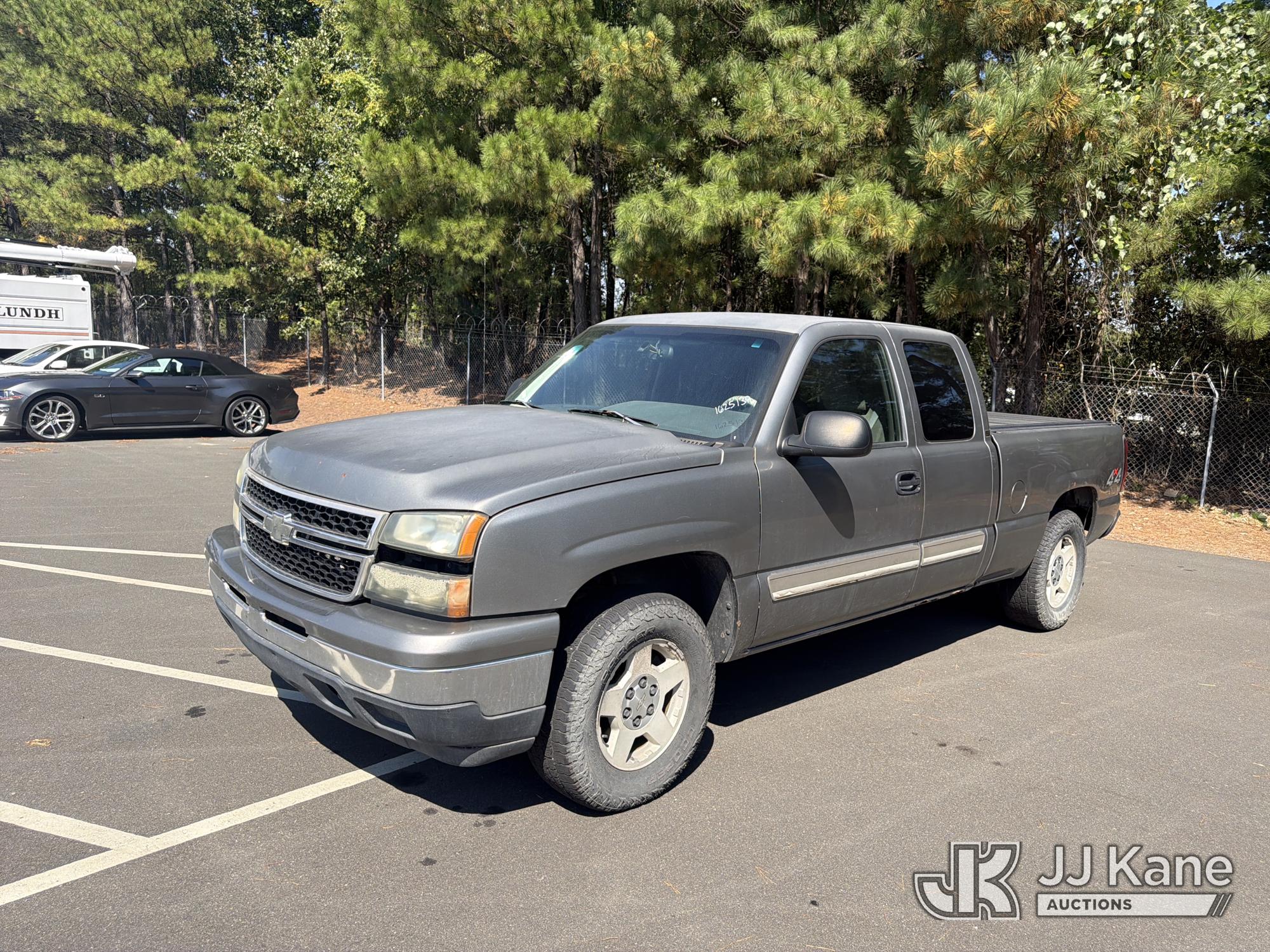 Photo of 2006 Chevrolet Silverado 1500 4x4