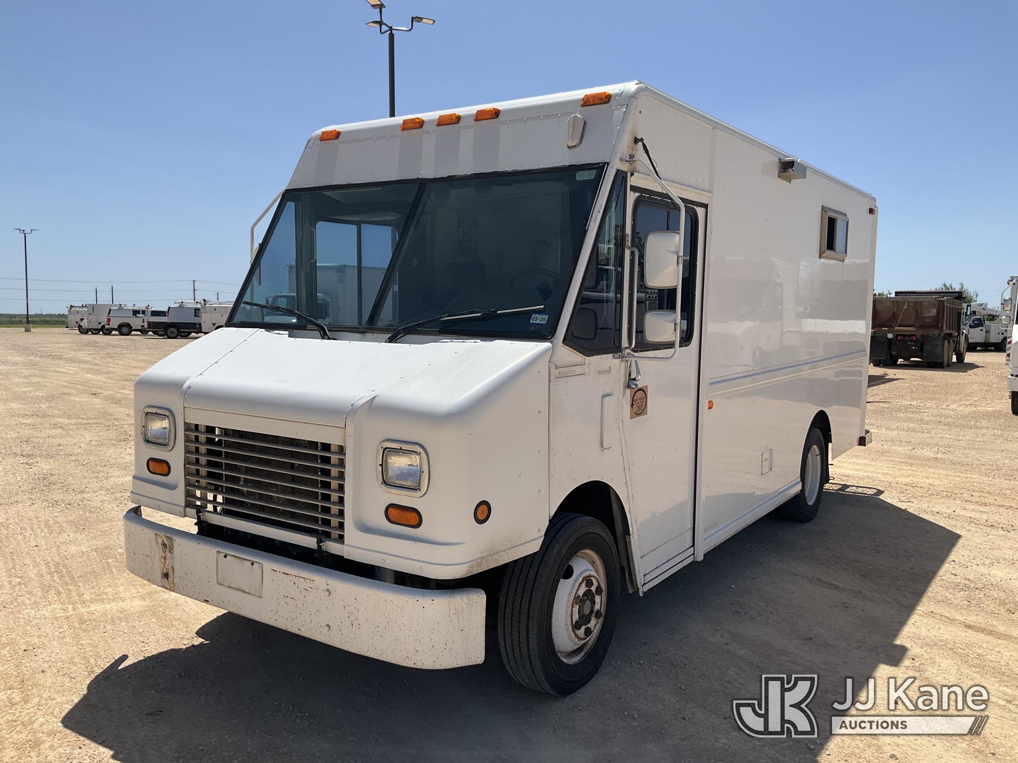 Photo of a 2005 Freightliner MT45 Chassis