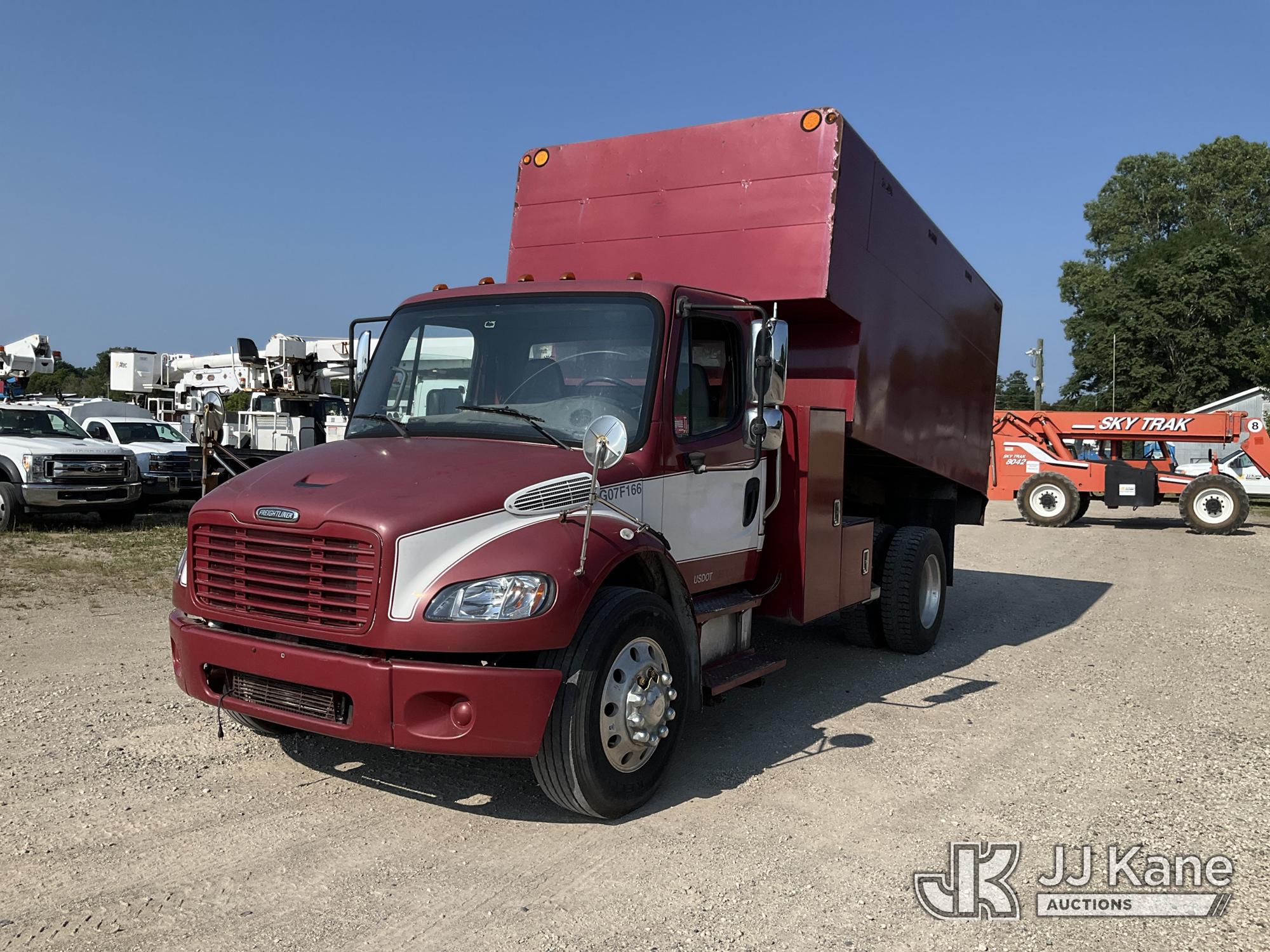 Photo of a 2007 Freightliner M2 106