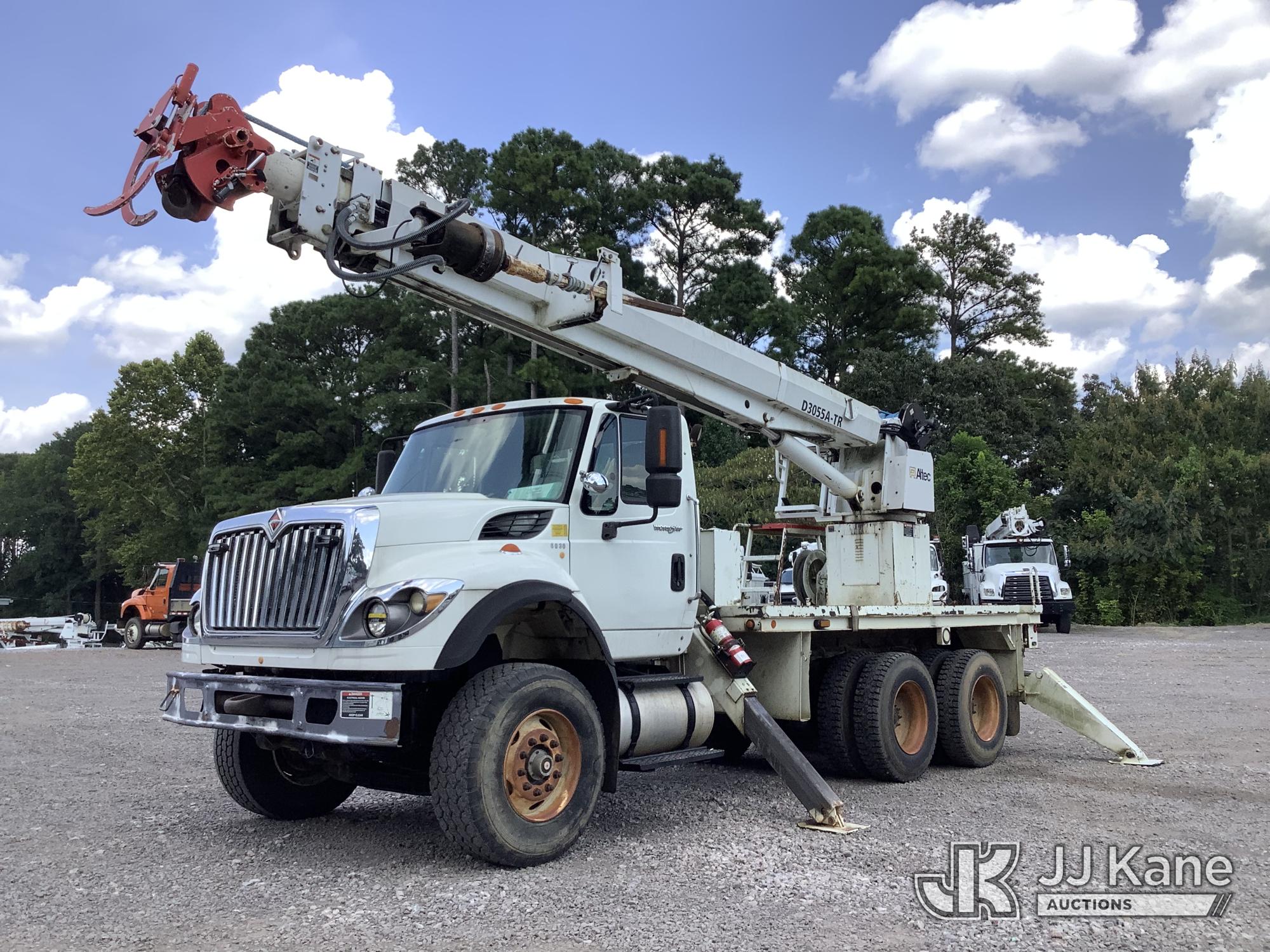 Altec D3055A-TR, Digger Derrick rear mounted on 2009 International 7600 Flatbed/Utility Truck, (Mississippi Power Unit)