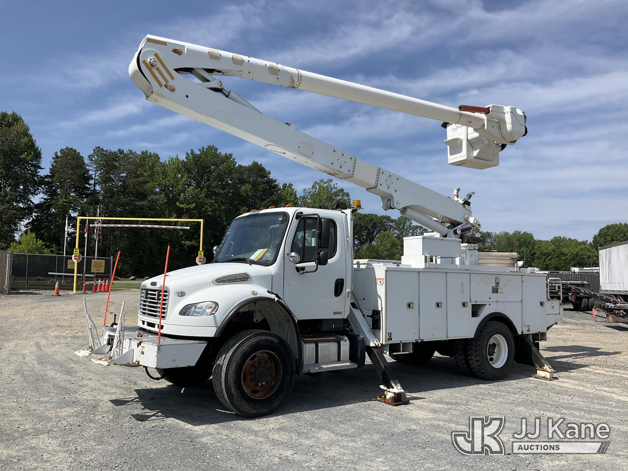 Photo of a 2010 Freightliner M2 106