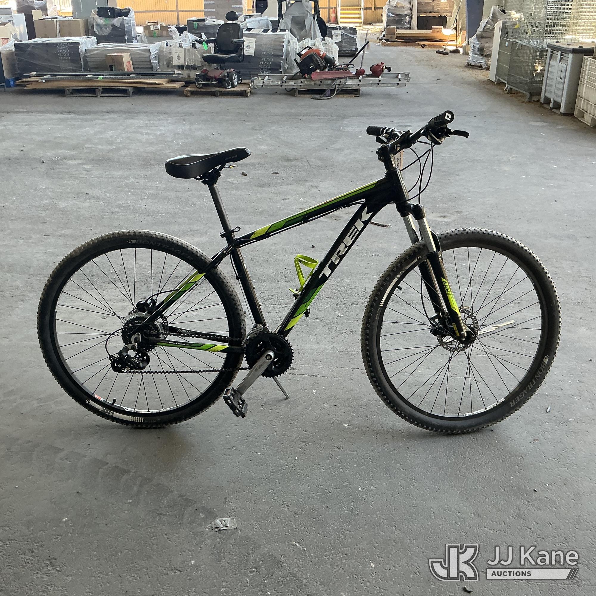 Trek bike (Used) NOTE: This unit is being sold AS IS/WHERE IS via Timed Auction and is located in Jurupa Valley