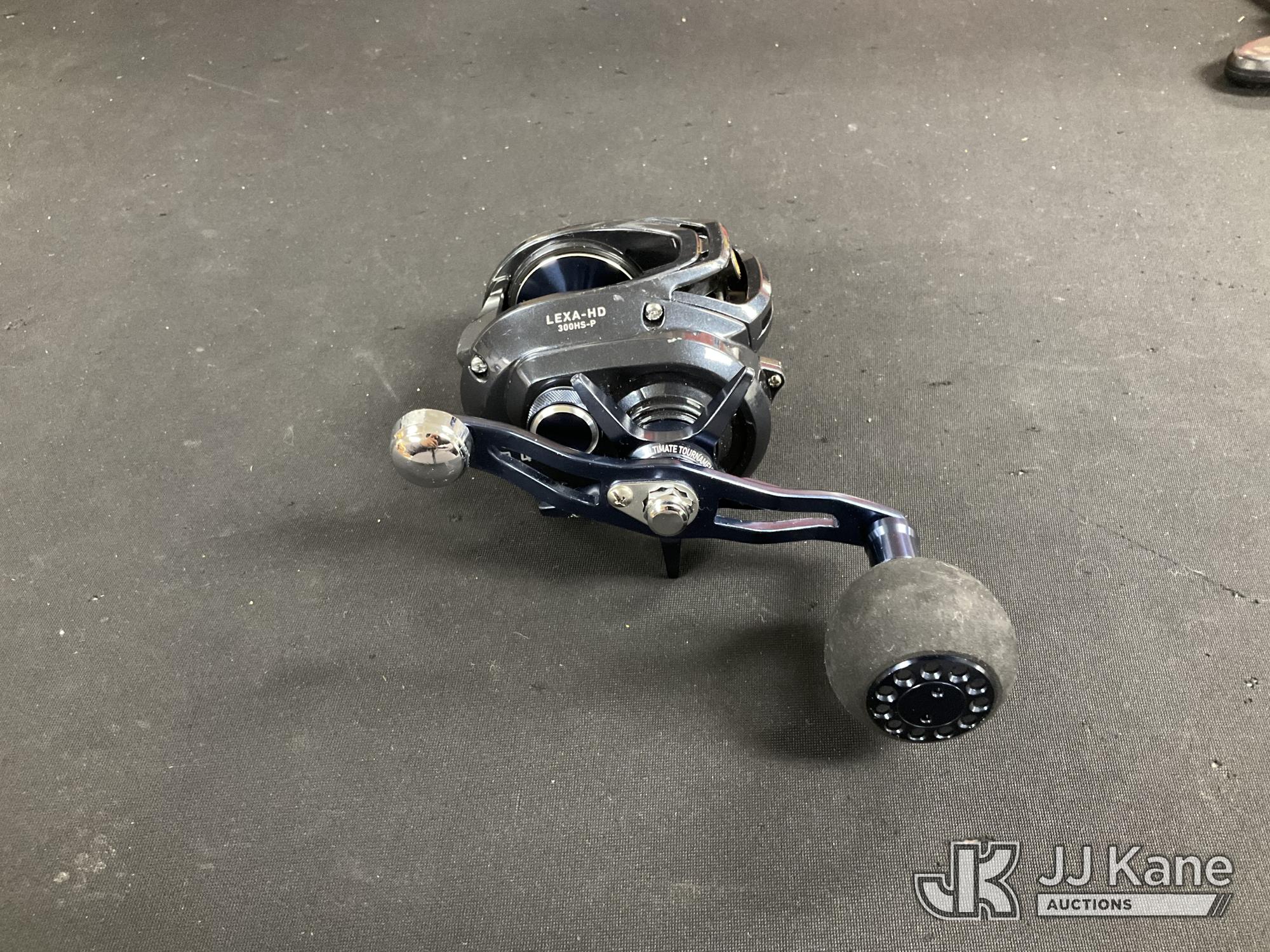 Daiwa Lexa-HD 300HS-P Fishing Reel (Used) NOTE: This unit is being sold AS IS/WHERE IS via Timed Auction and is located in Jurupa Valley
