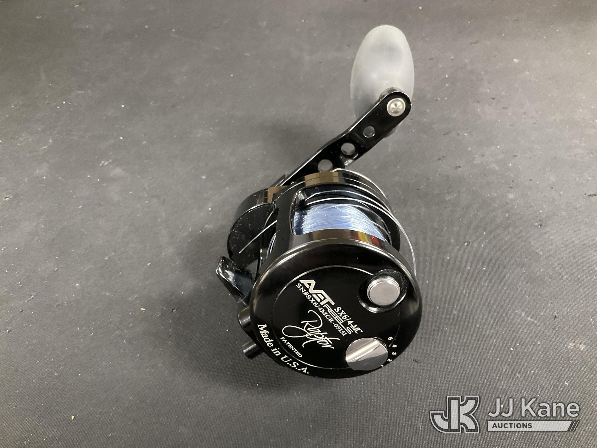 Avet SX6/4-MC Raptor Fishing Reel (Used) NOTE: This unit is being sold AS IS/WHERE IS via Timed Auction and is located in Jurupa Valley