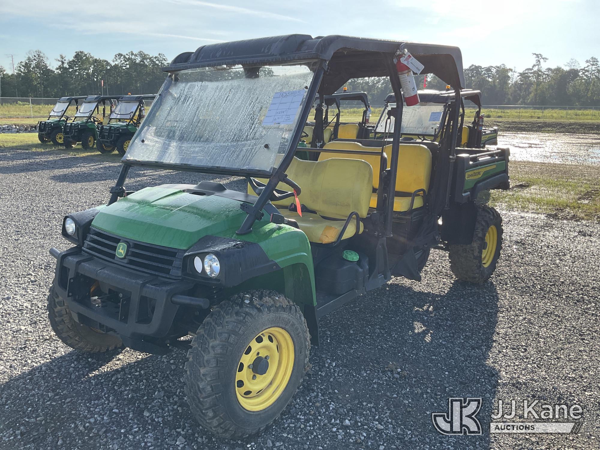 Photo of a 2022 John Deere XUV855