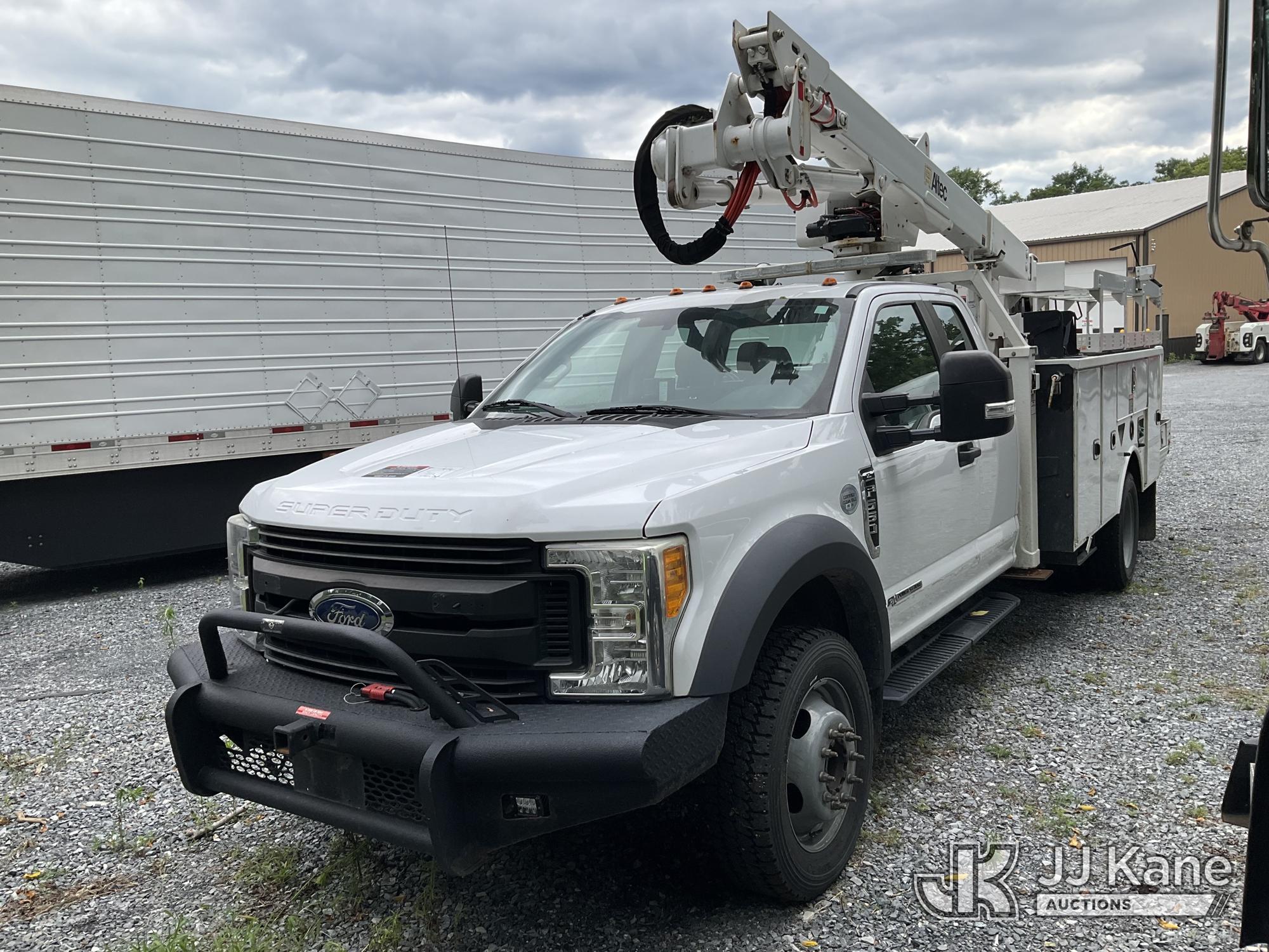 Altec AT40G, Articulating & Telescopic Bucket Truck mounted behind cab on 2017 Ford F550 4x4 DRW Extended-Cab Service Truck