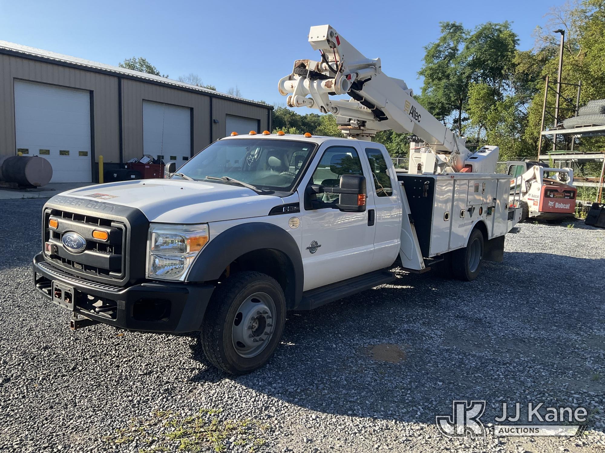 Altec AT41M, Articulating & Telescopic Bucket mounted behind cab on 2016 Ford F550 4x4 SuperCab DRW Service Truck