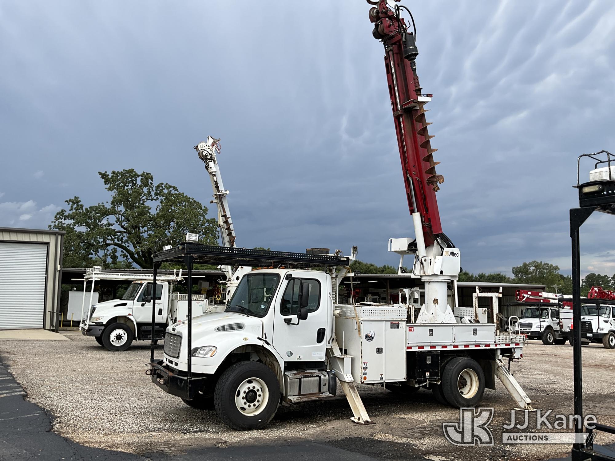 2016 Freightliner M2 106 MEDIUM DUTY