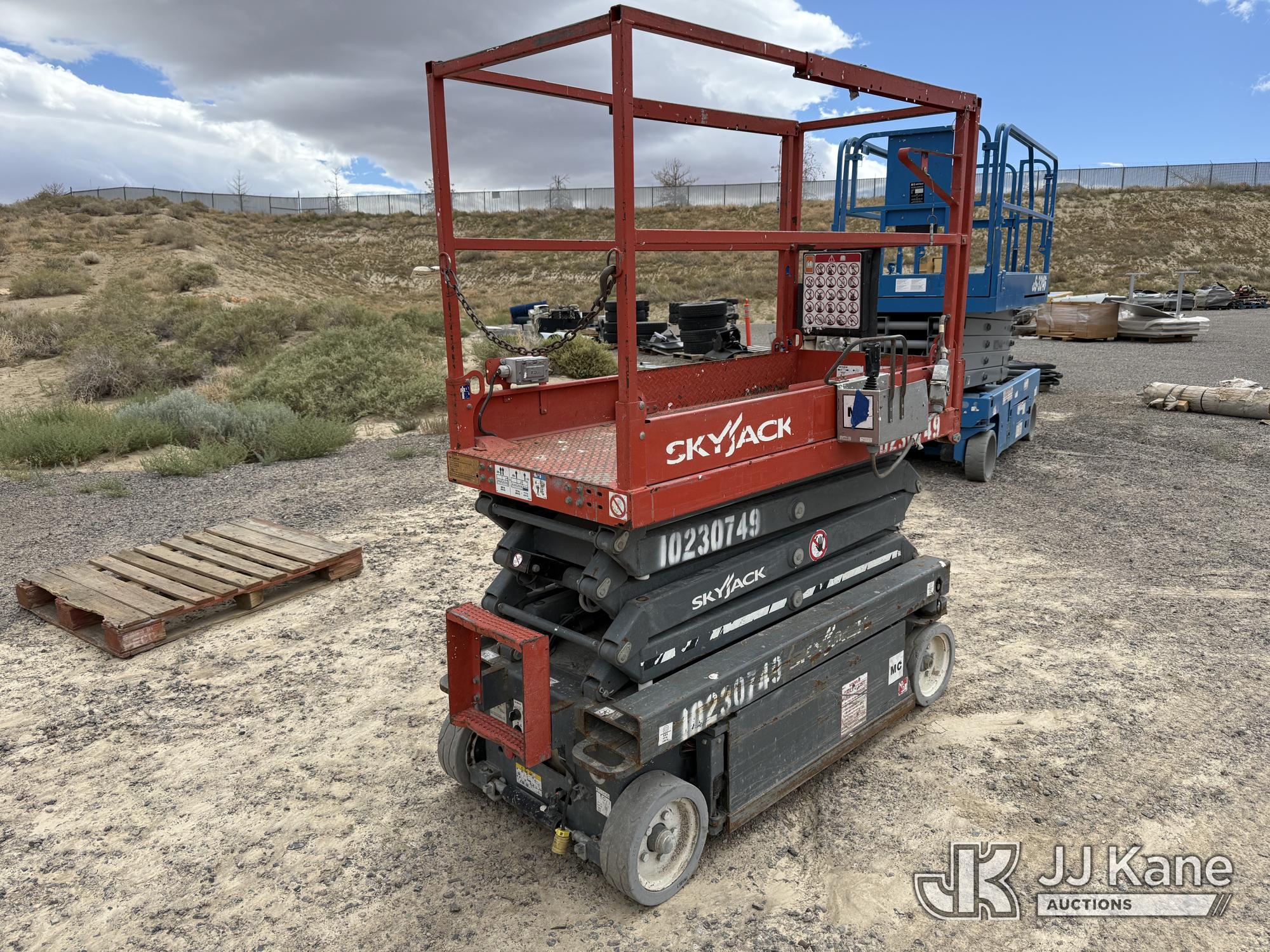 2017 Sky Jack SJ3219 Self-Propelled Scissor Lift