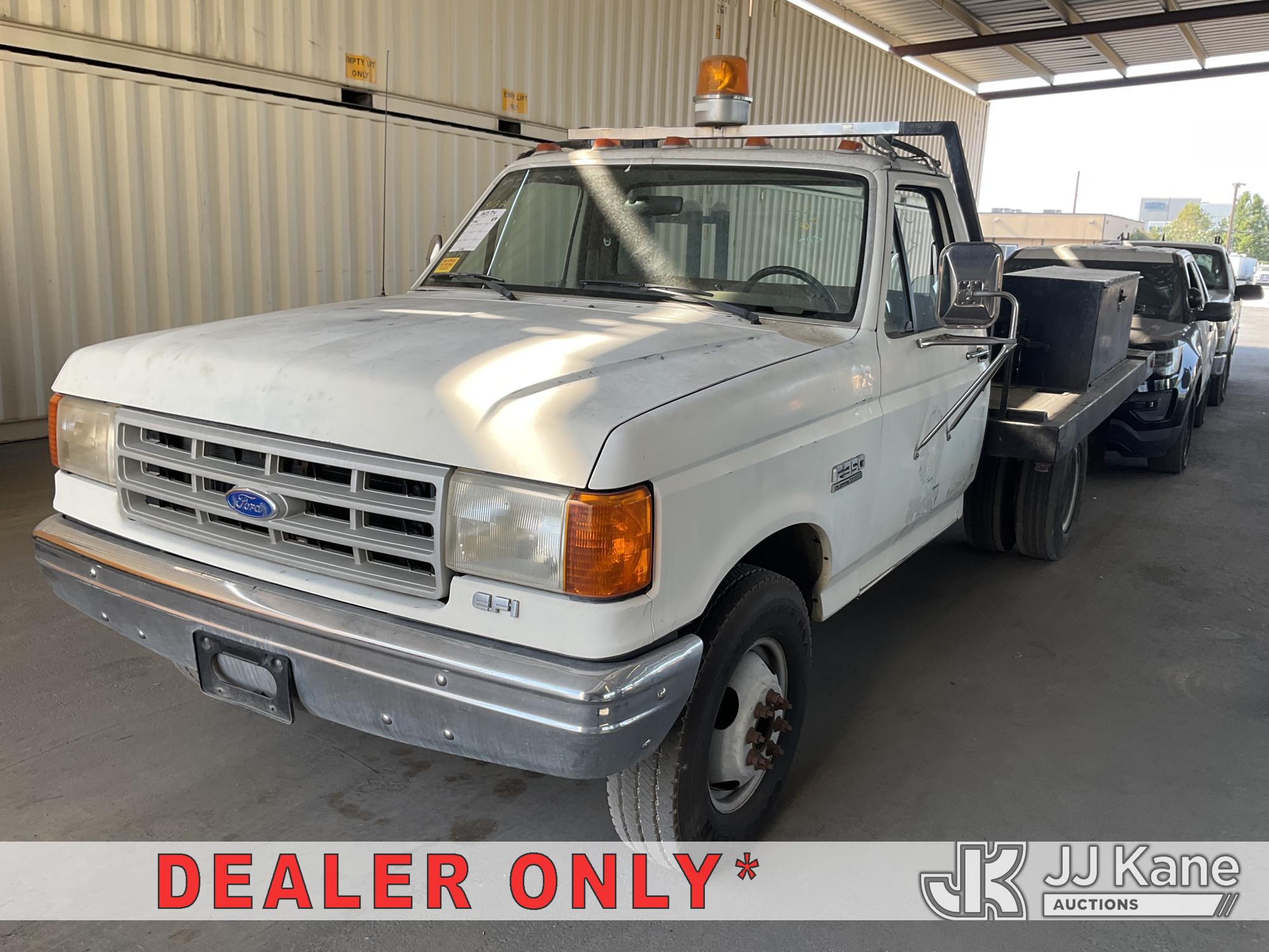 Photo of a 1989 Ford F-350
