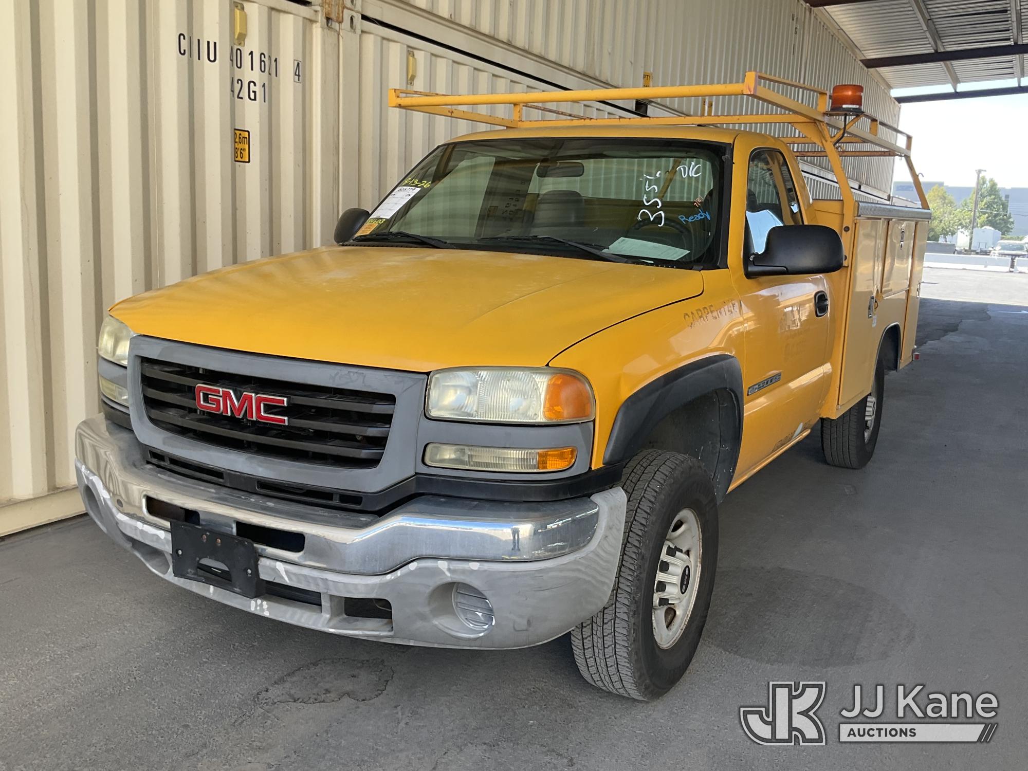 Photo of 2004 GMC Sierra 2500HD