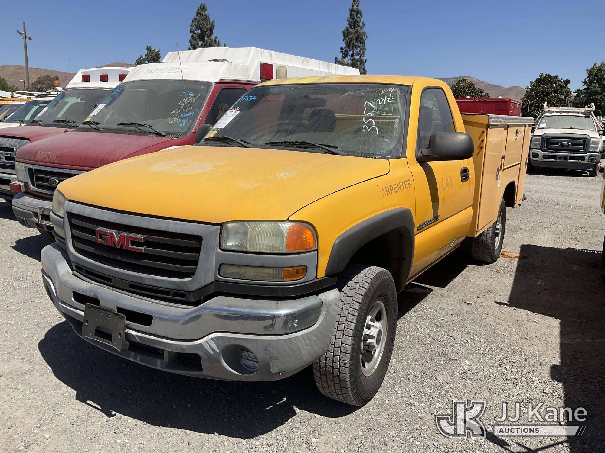 Photo of 2004 GMC Sierra 2500HD