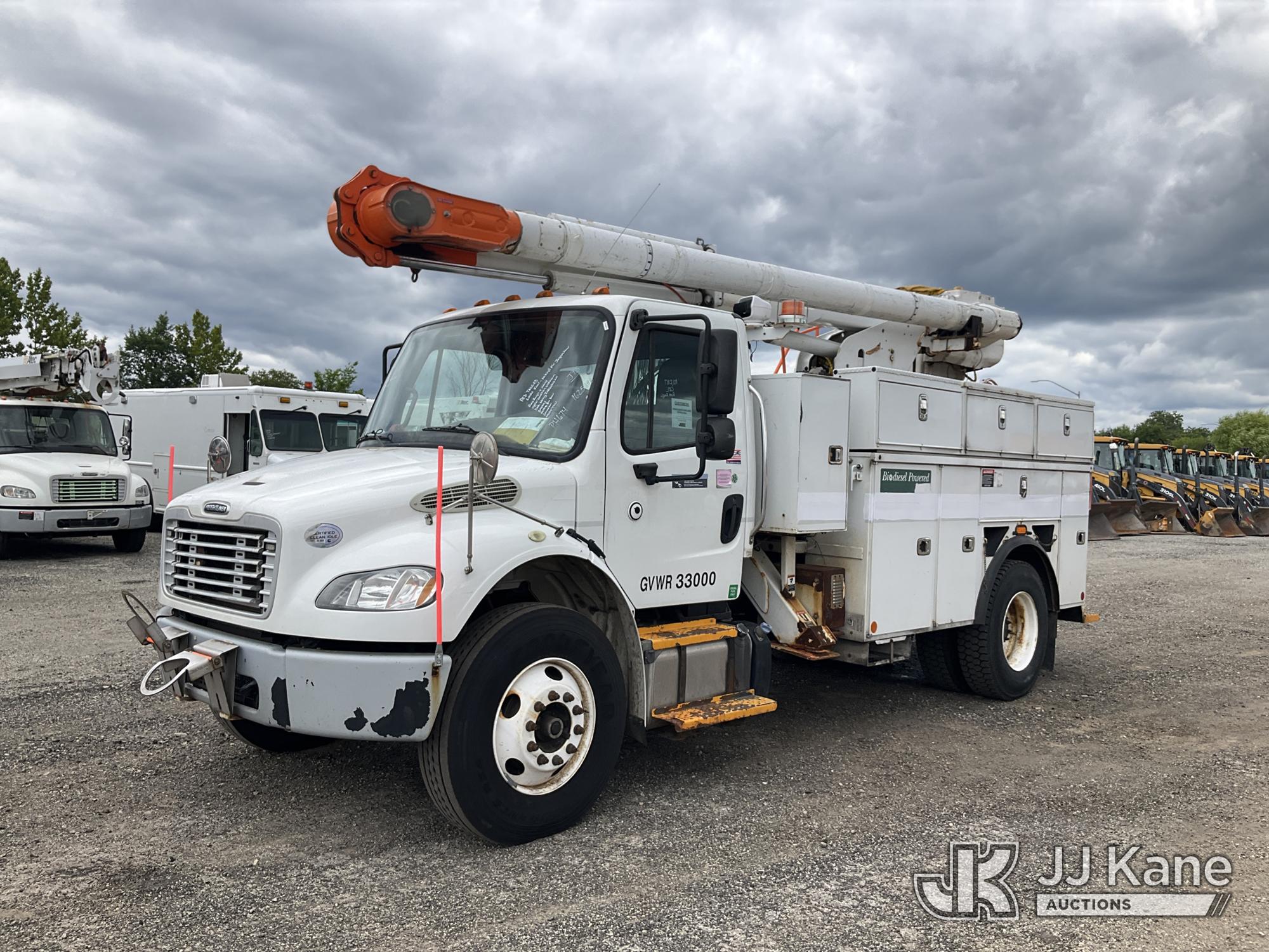 Altec L42A, Over-Center Bucket Truck center mounted on 2014 Freightliner M2 106 Utility Truck