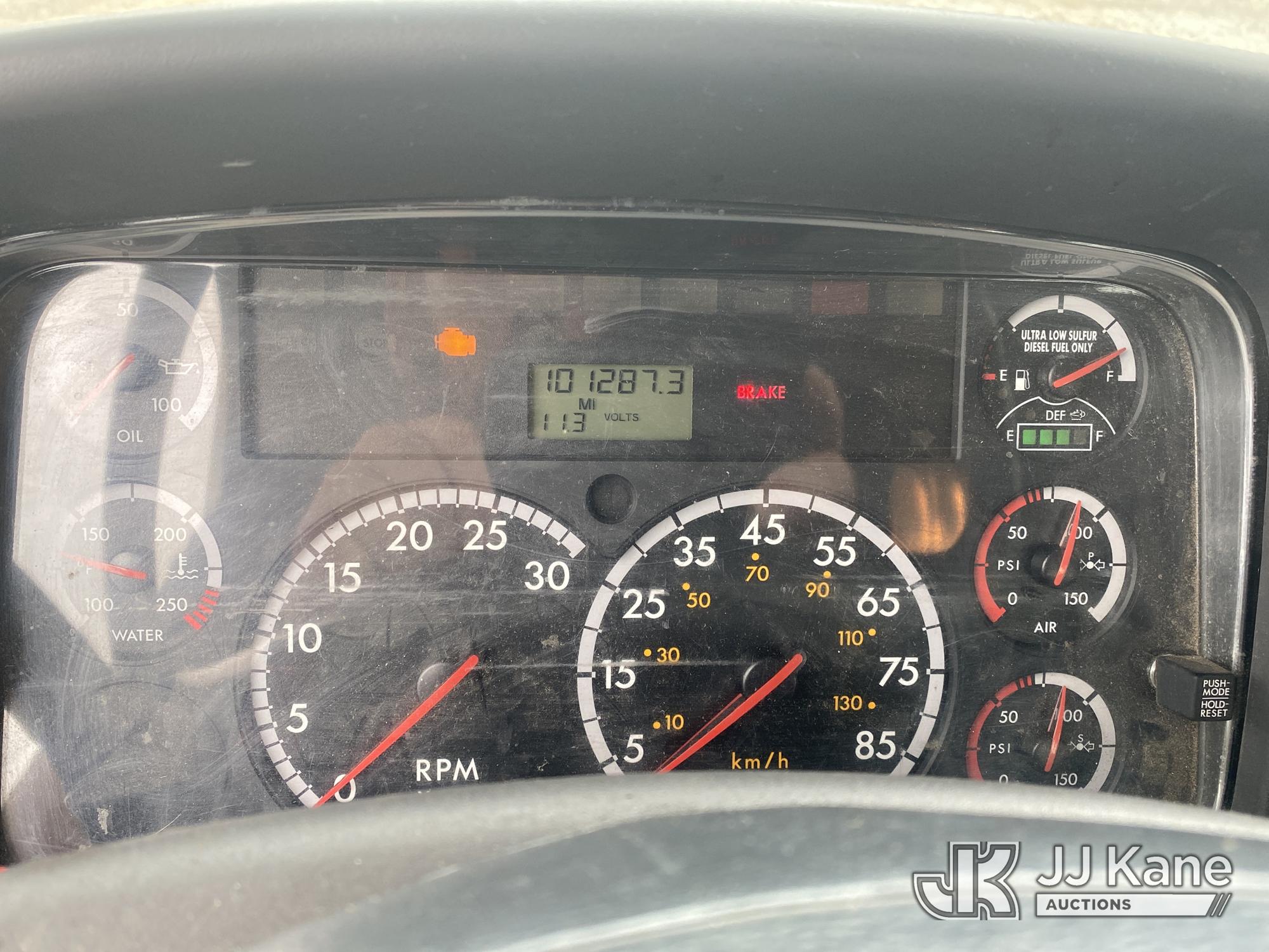 2014 Freightliner M2 106