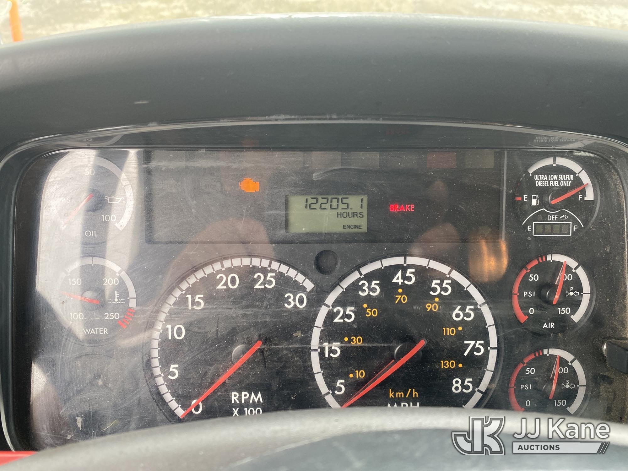 2014 Freightliner M2 106