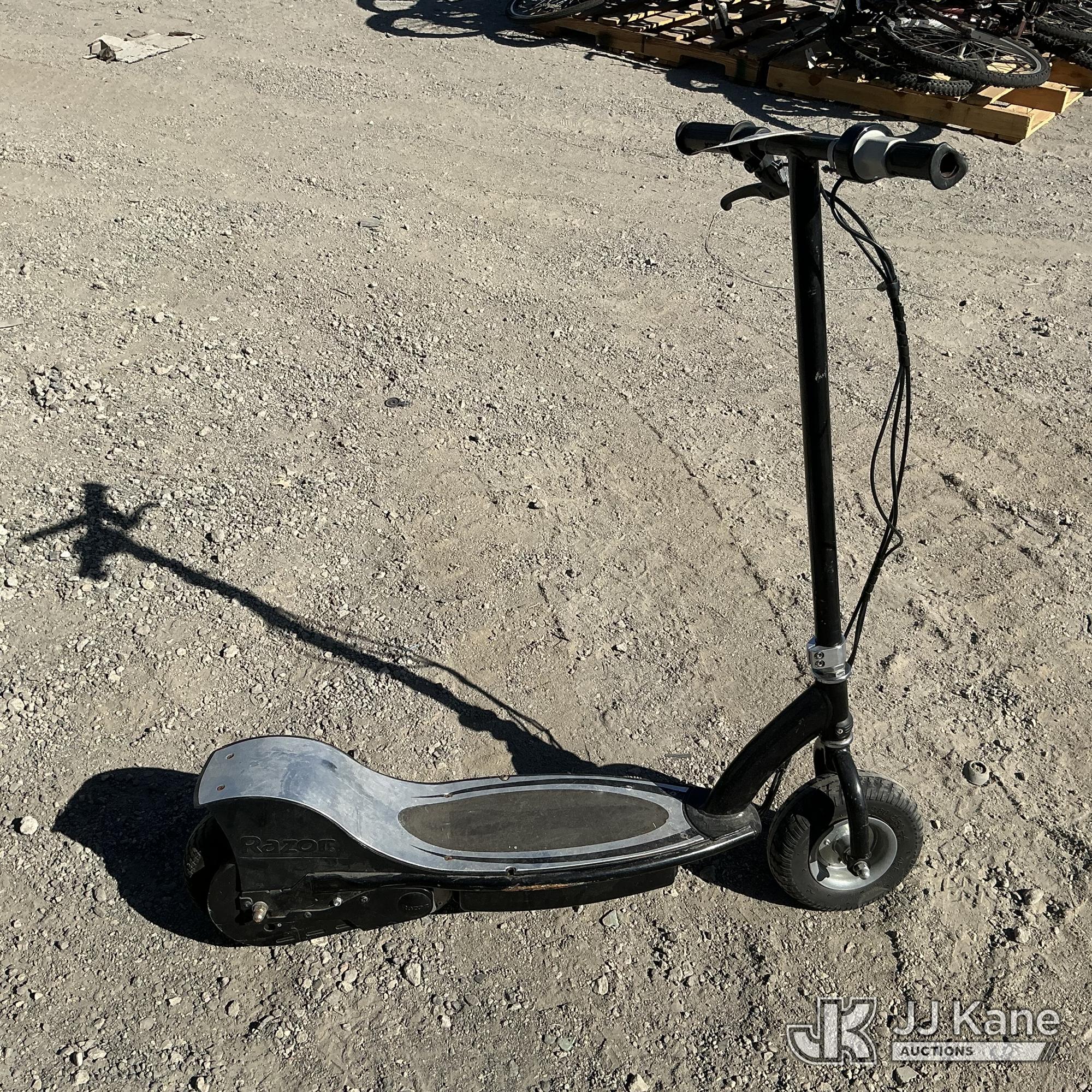 Razor e-scooter No Keys