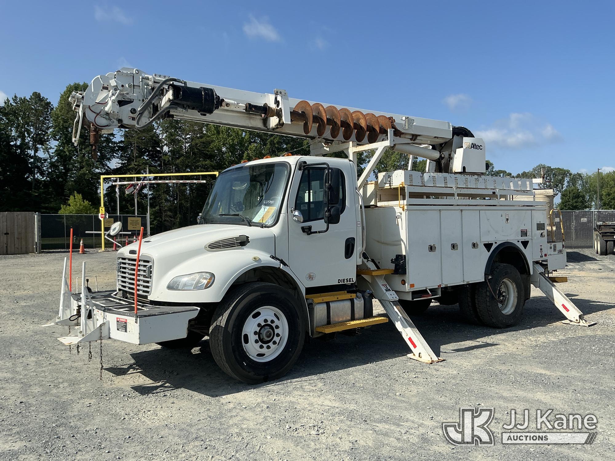 2013 Freightliner M2 106