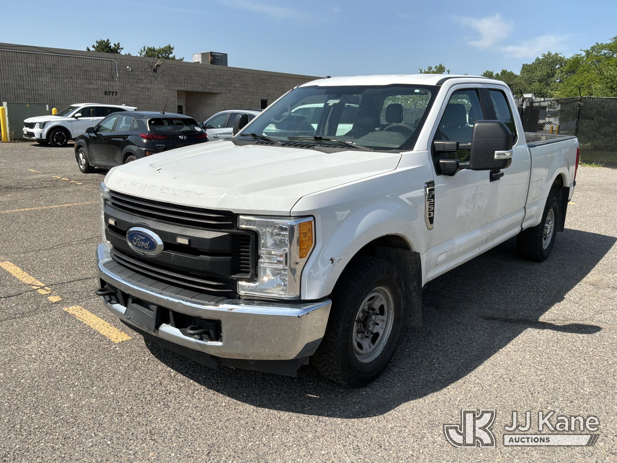 Photo of a 2017 Ford F-250 SD