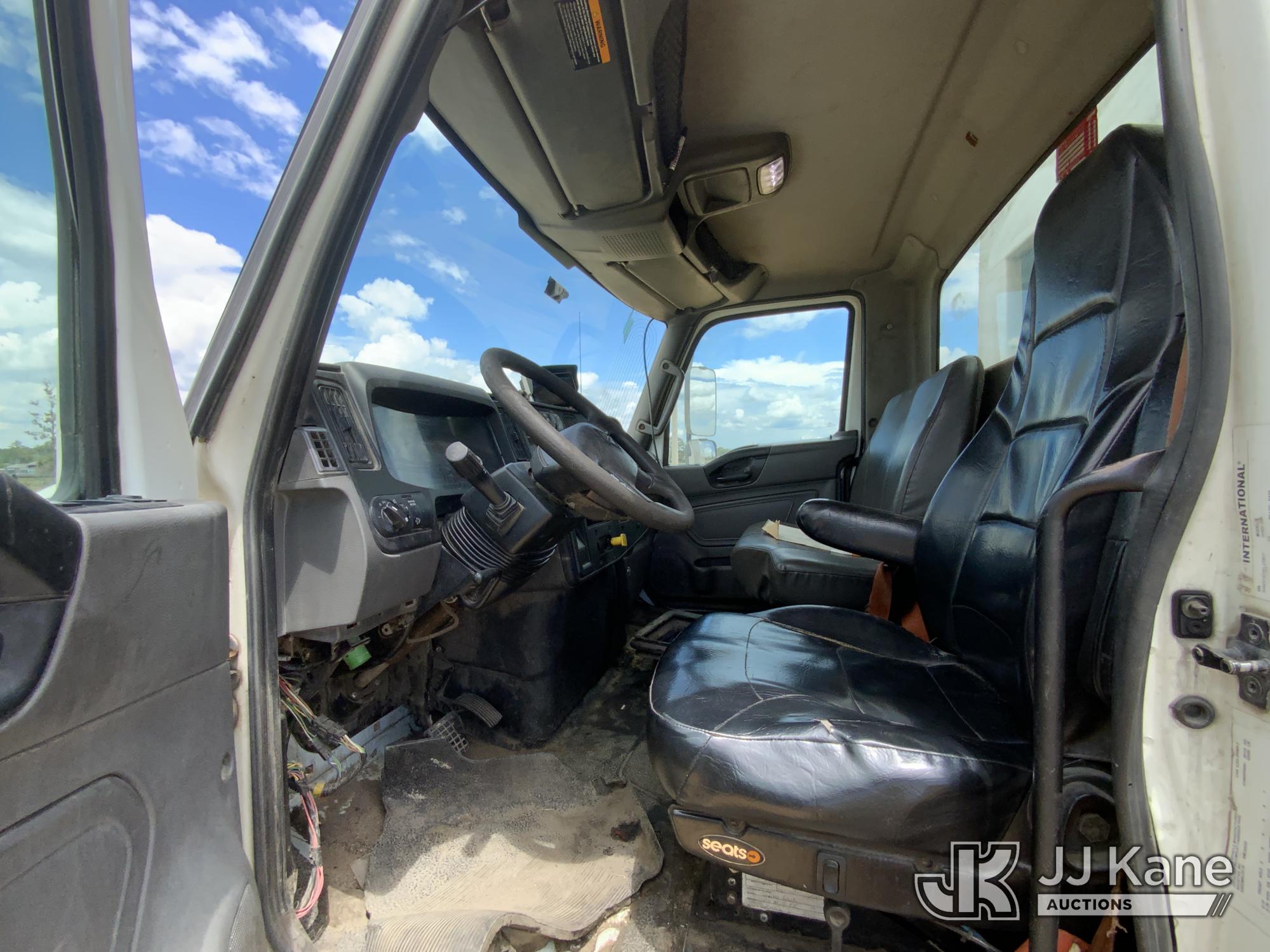 2019 International HV607