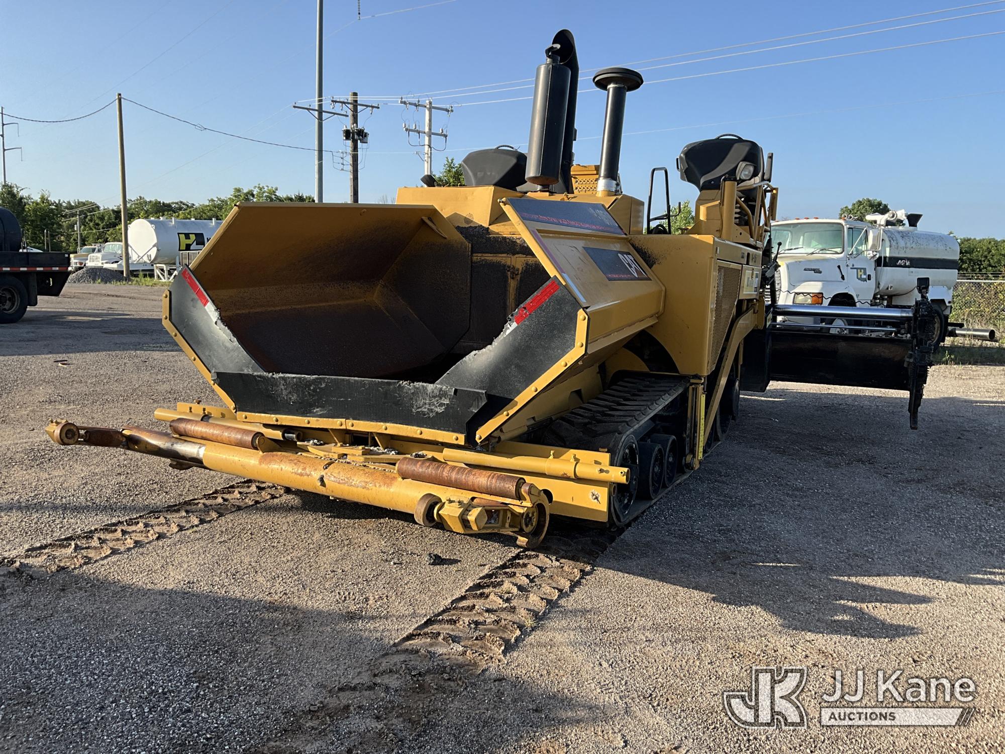Photo of a 2010 Caterpillar AP-1055D