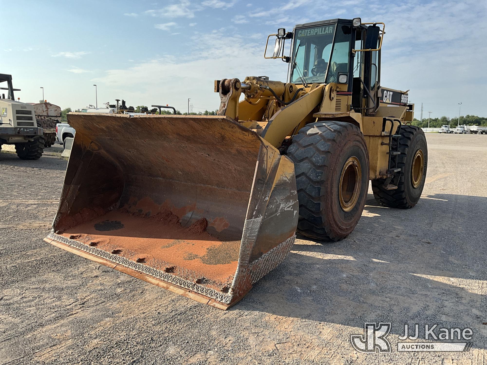 Photo of a 2005 Caterpillar 966F