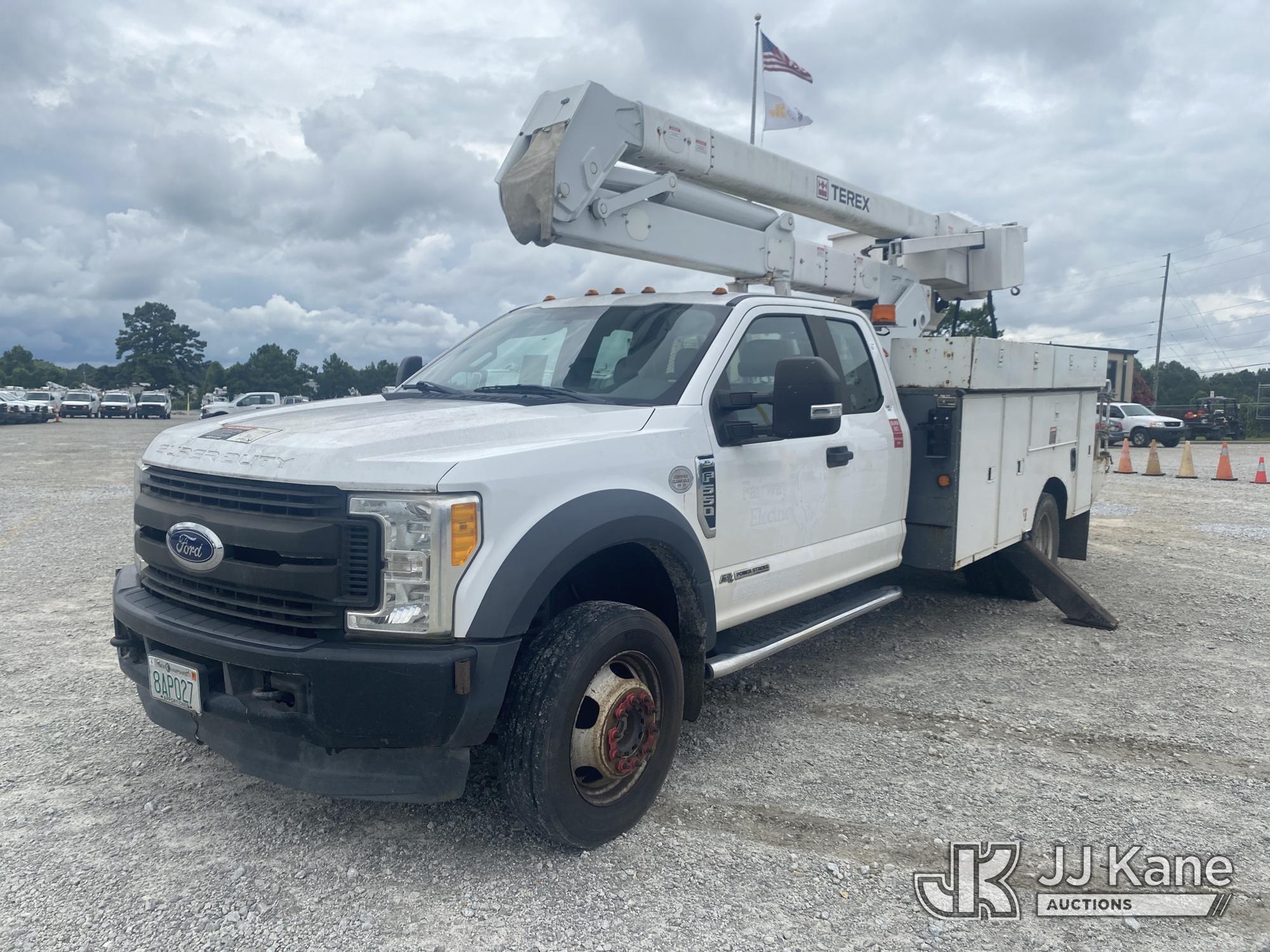 Photo of a 2017 Ford F-550