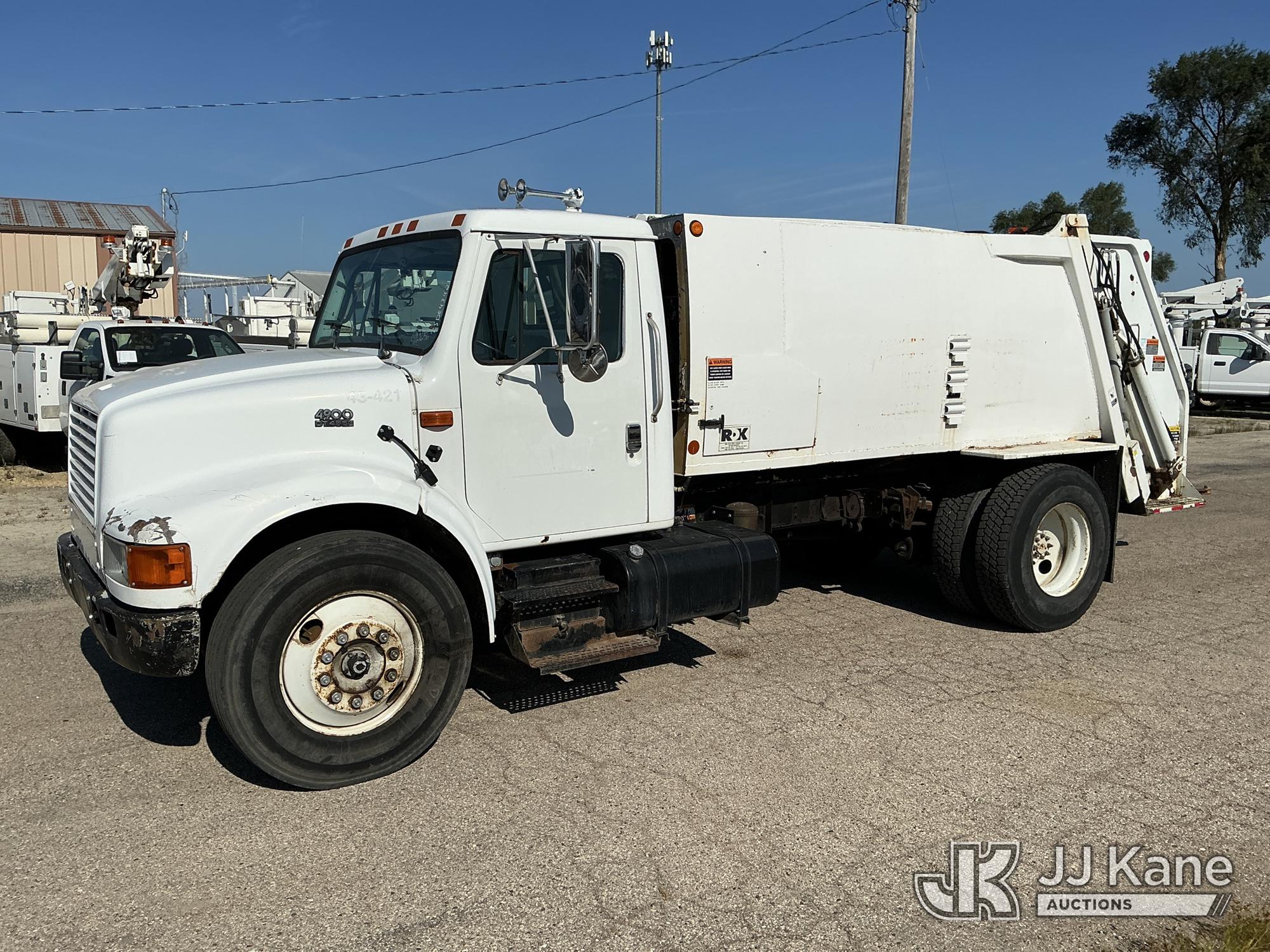 Photo of a 2001 International 4700