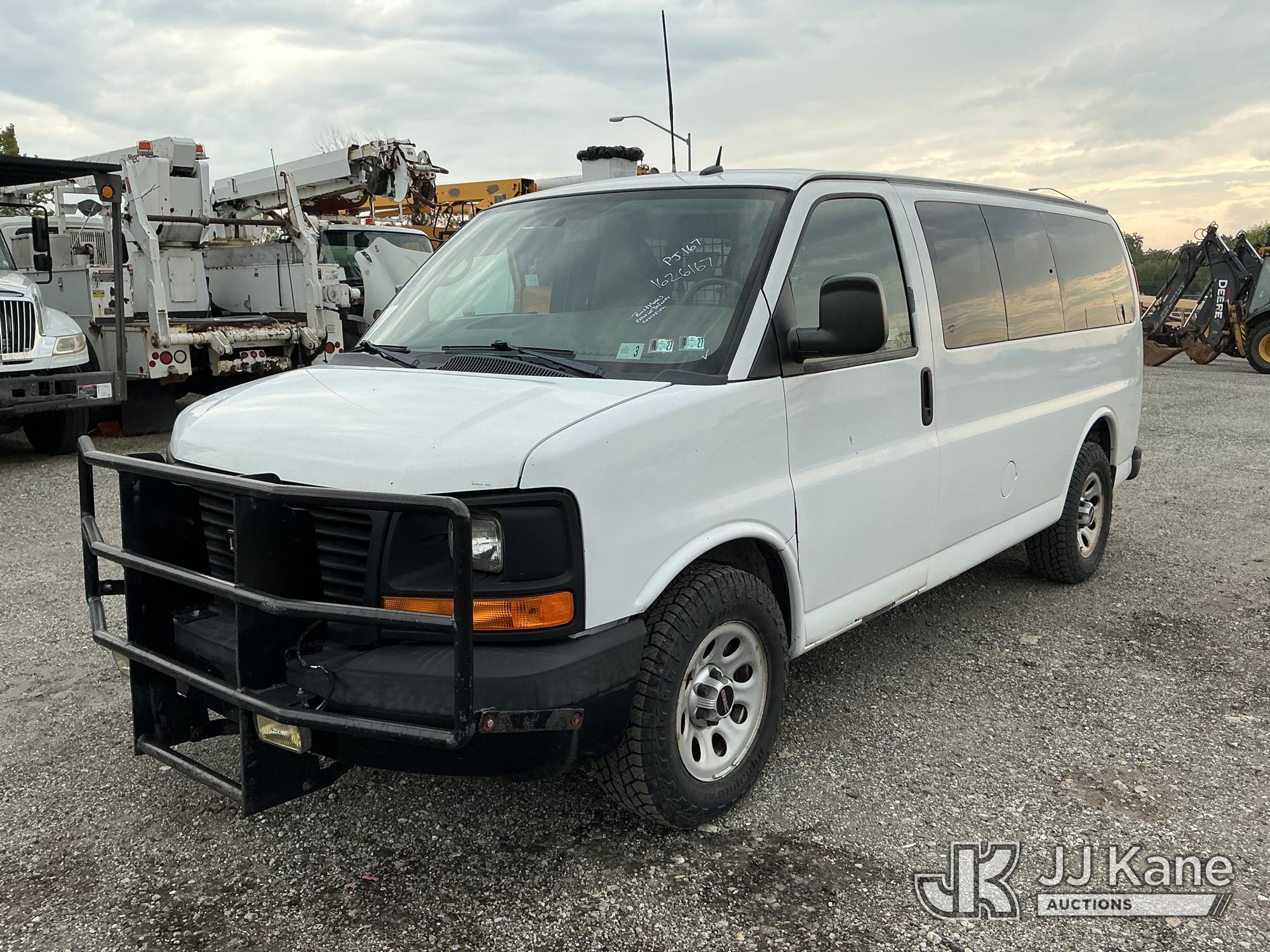Photo of 2013 GMC Savana G1500 AWD