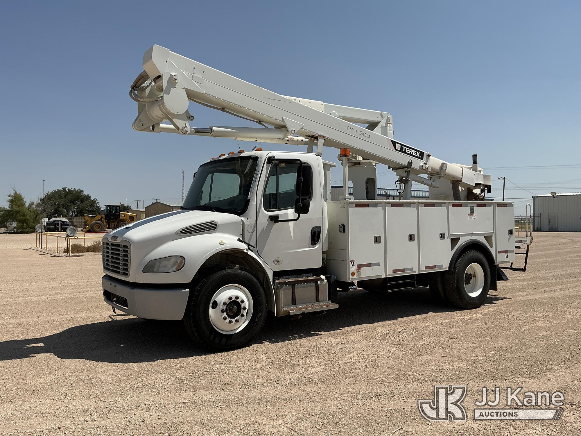 Photo of a 2015 Freightliner M2 106