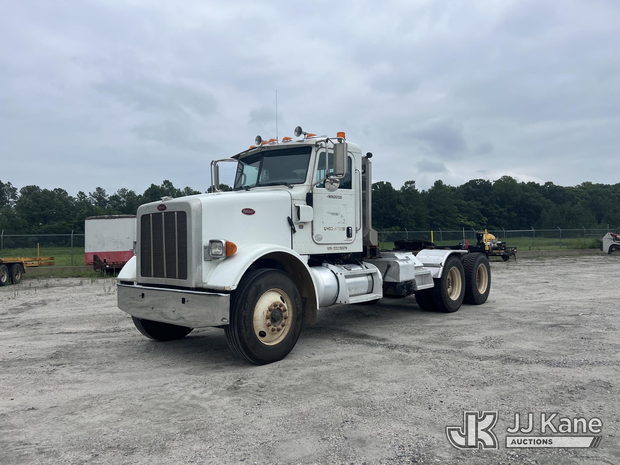 Photo of a 2014 Peterbilt 365