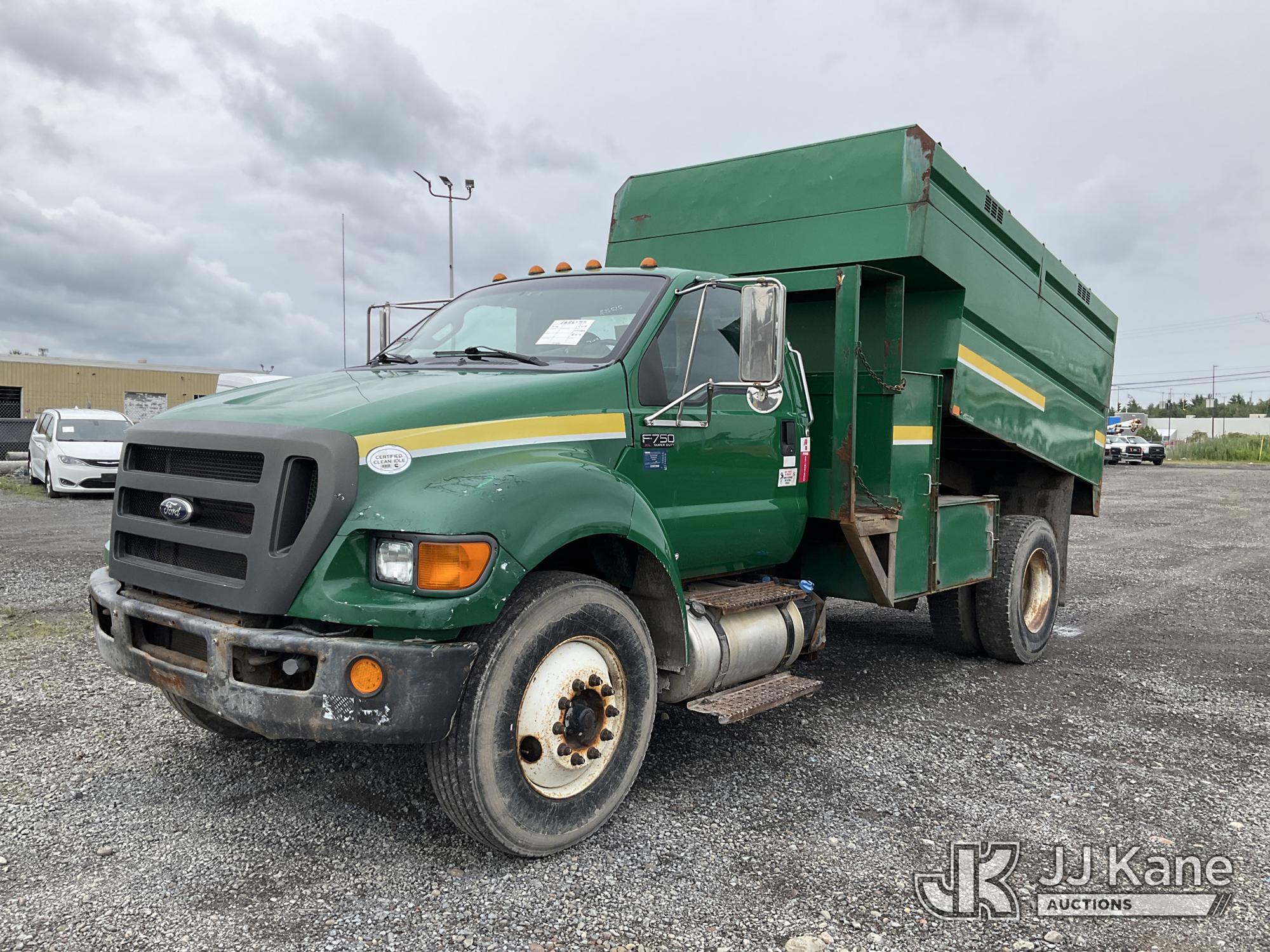 2015 Ford F750 Chipper Dump Truck