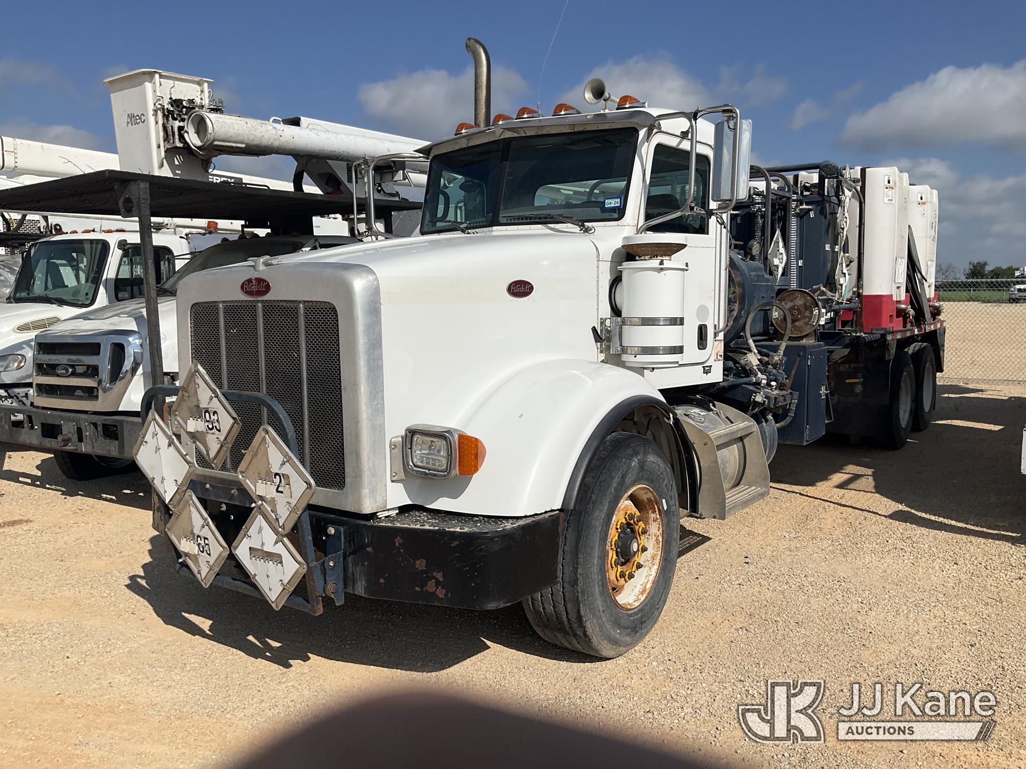 Photo of a 2012 Peterbilt 367