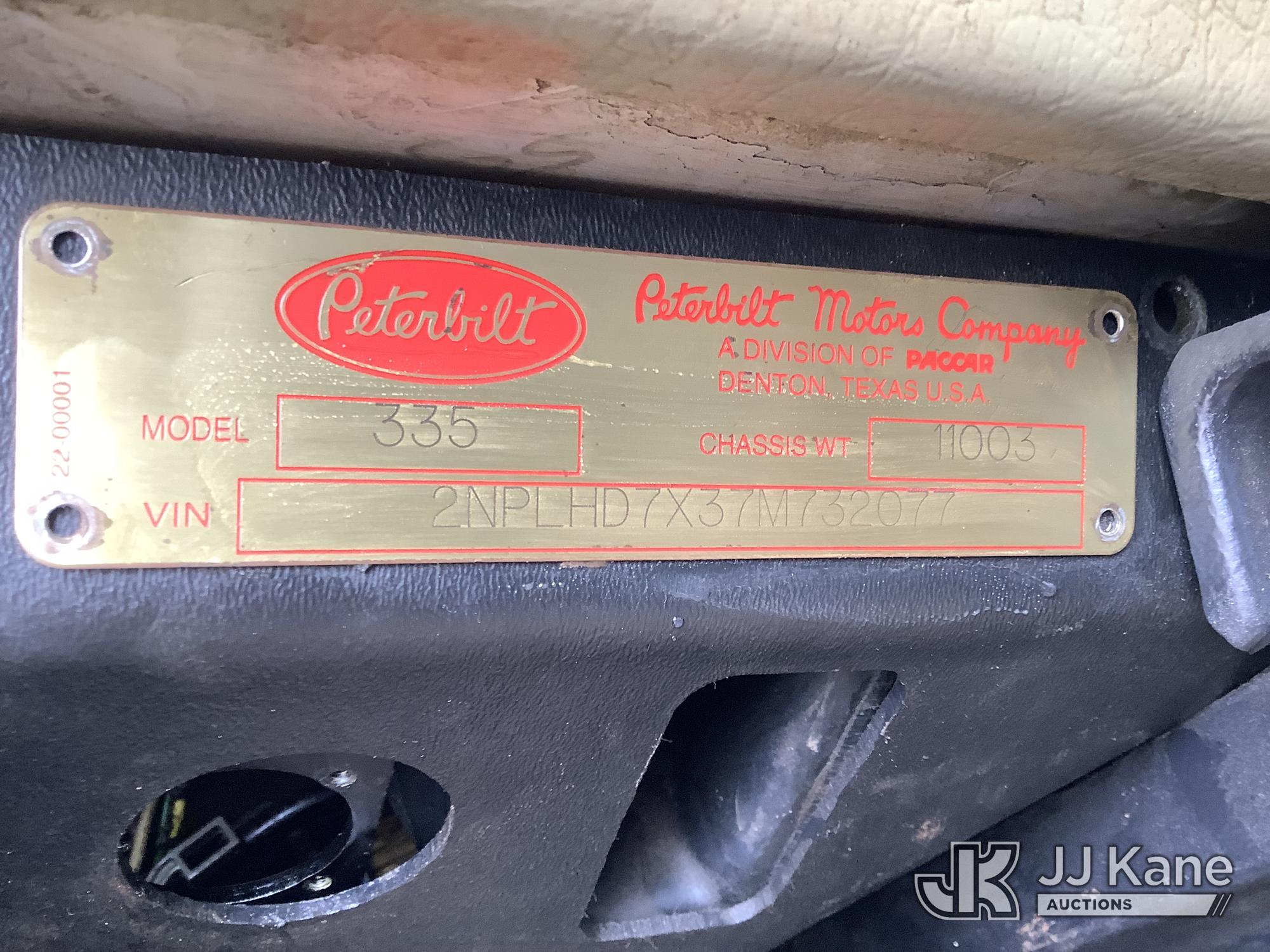 2007 Peterbilt 335