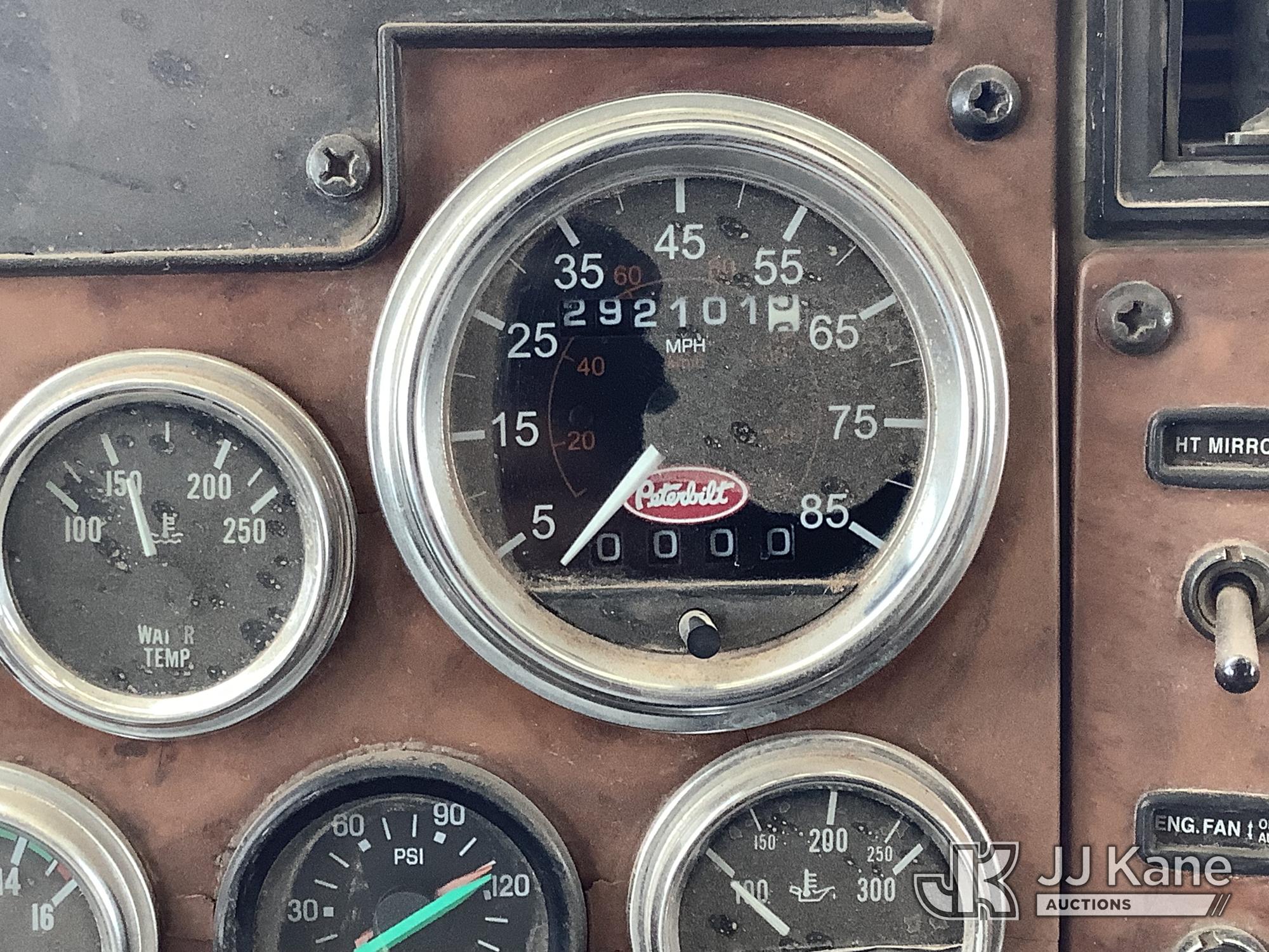 2007 Peterbilt 335