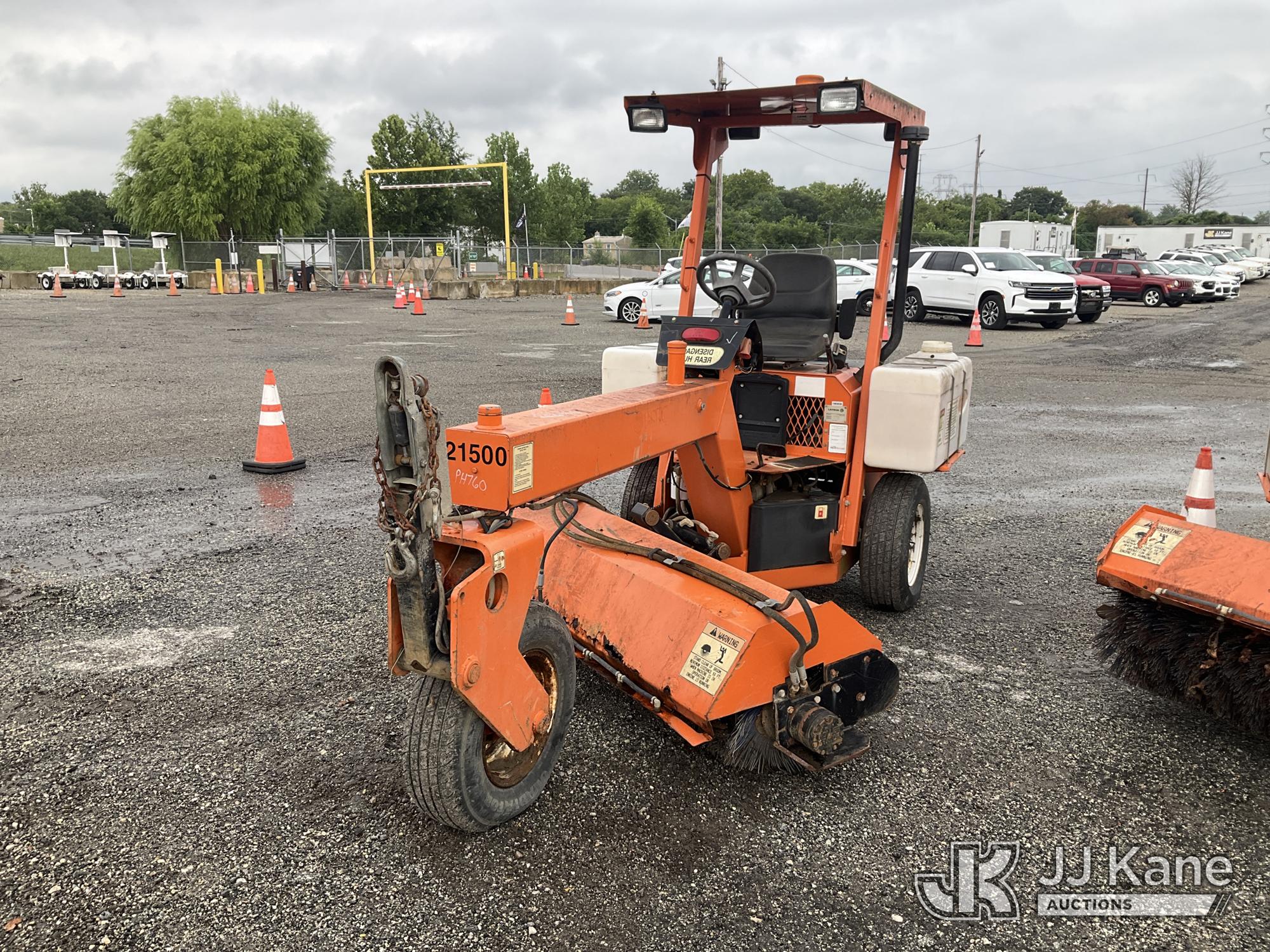 2016 Laymore Broom SM300 3 Wheeled Sweeper