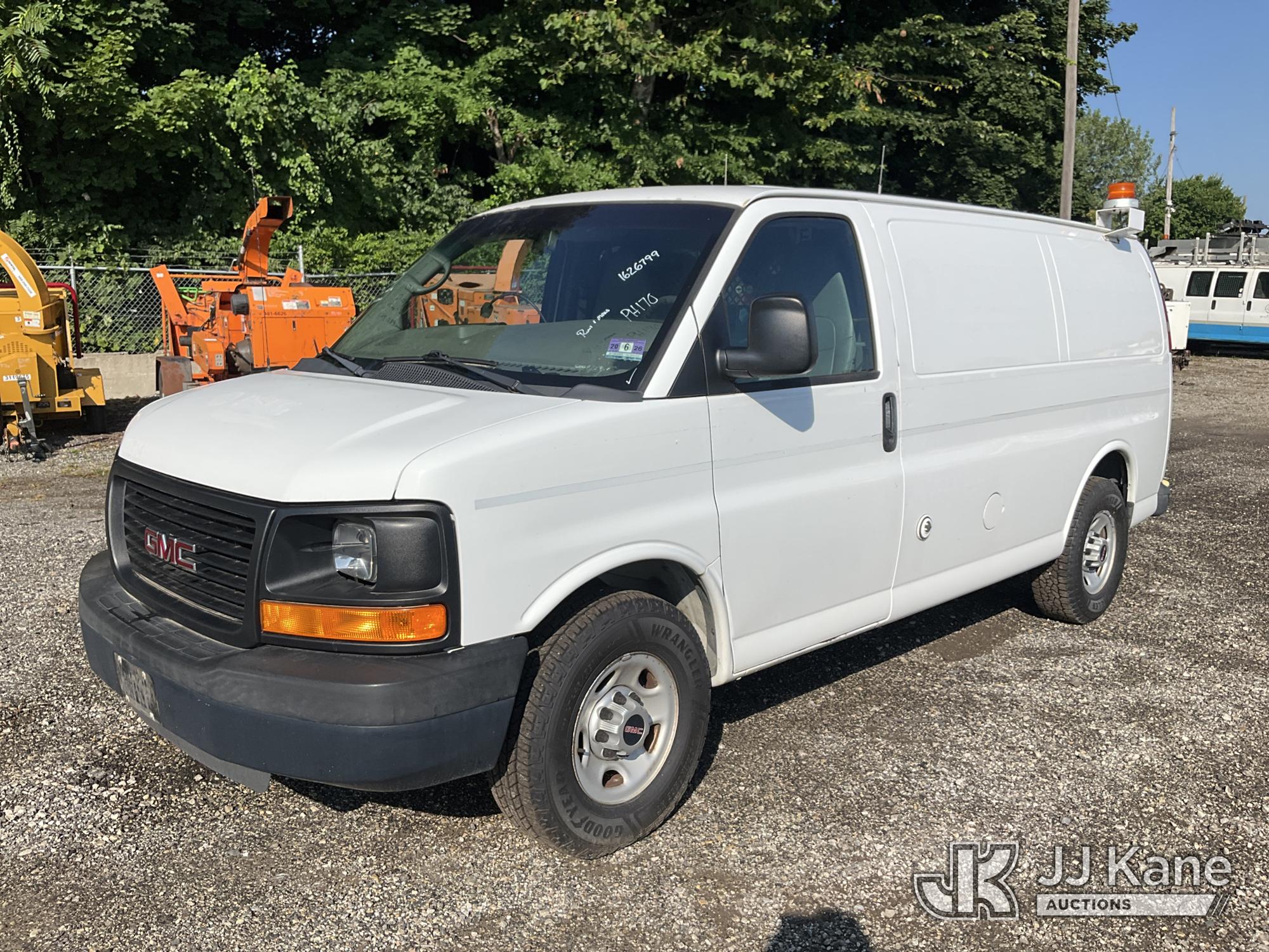 Photo of a 2014 GMC Savana G3500