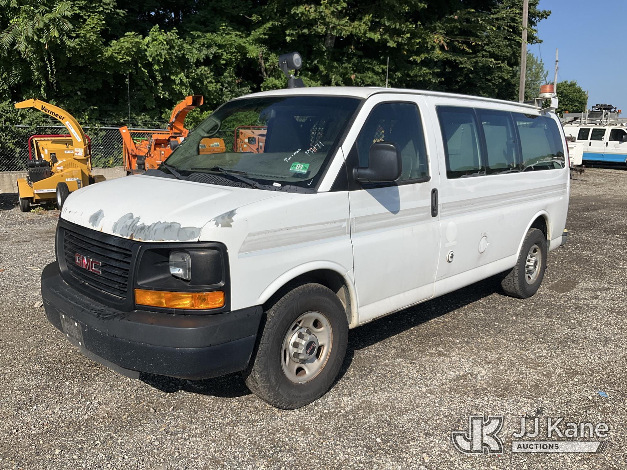Photo of a 2013 GMC Savana G2500