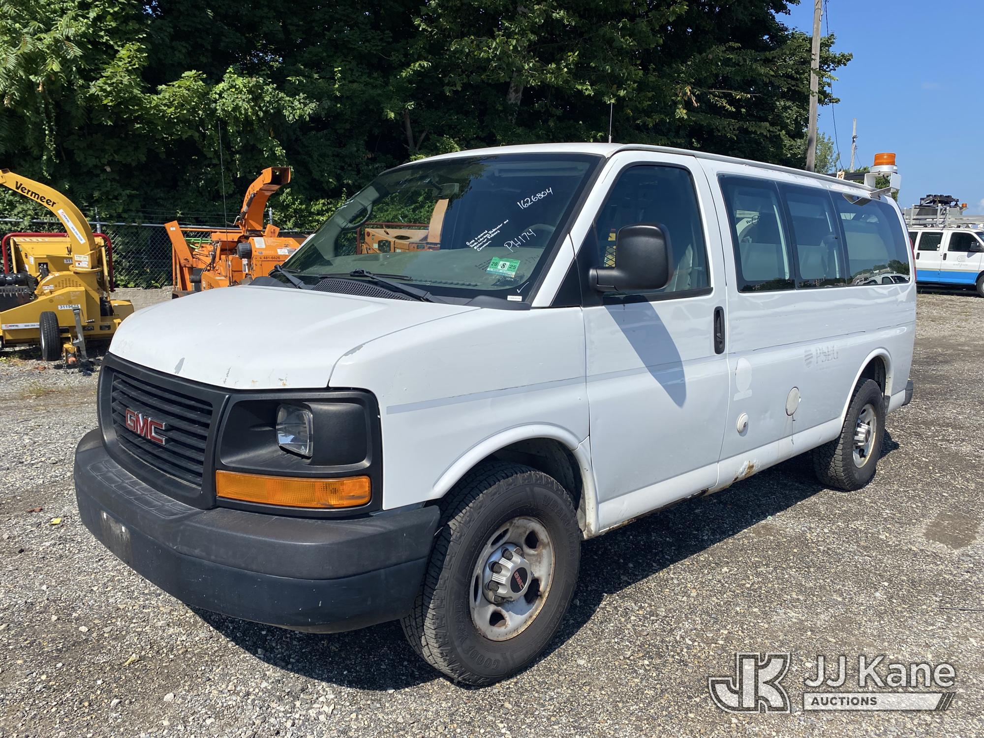 2012 GMC Savana G2500 Cargo Van