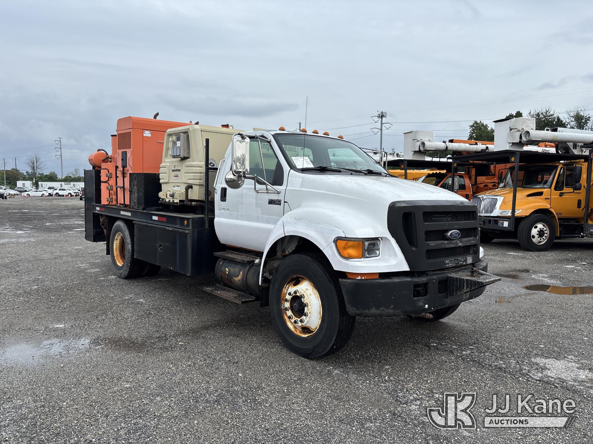 2004 Ford F750