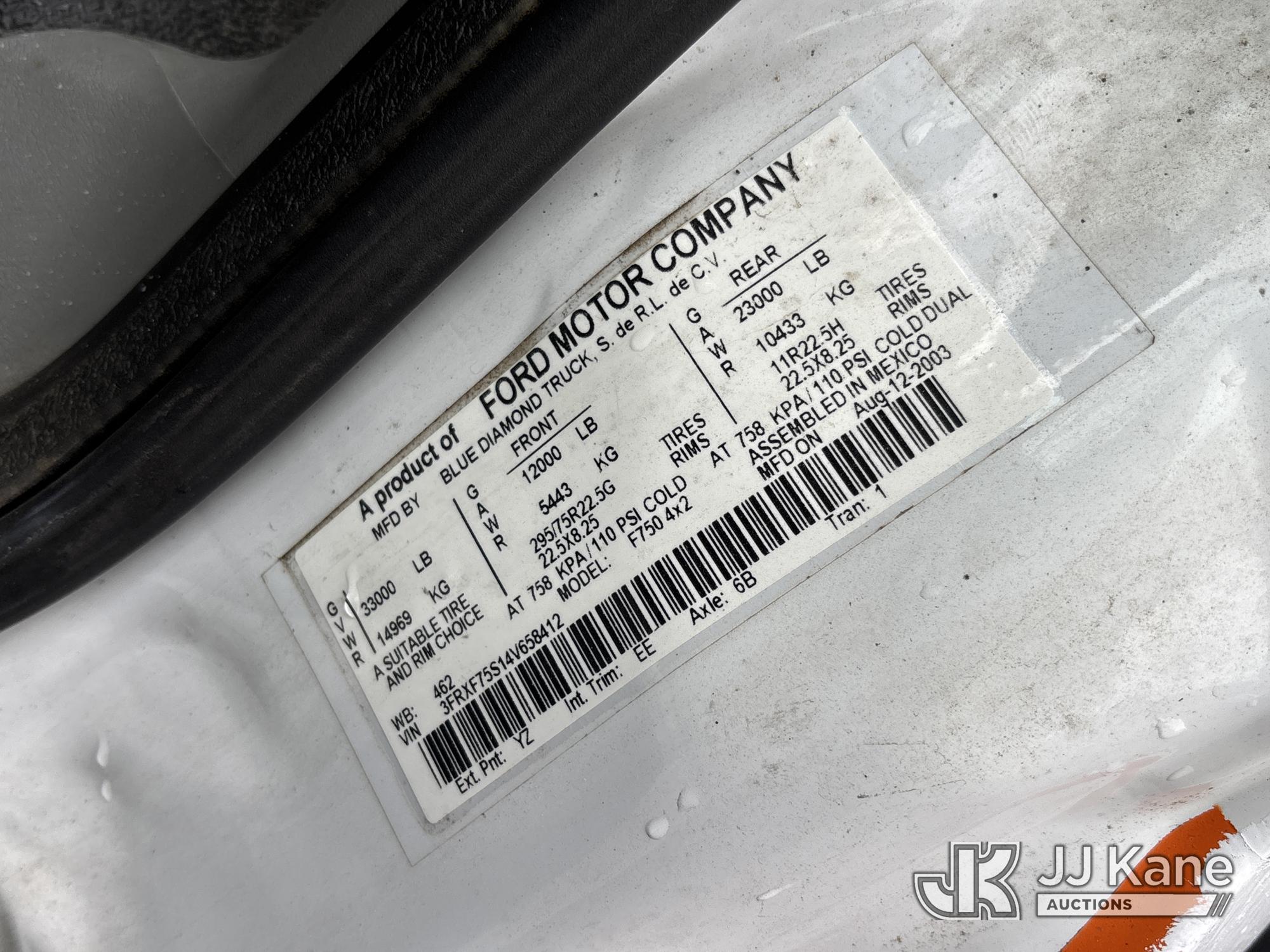 2004 Ford F750