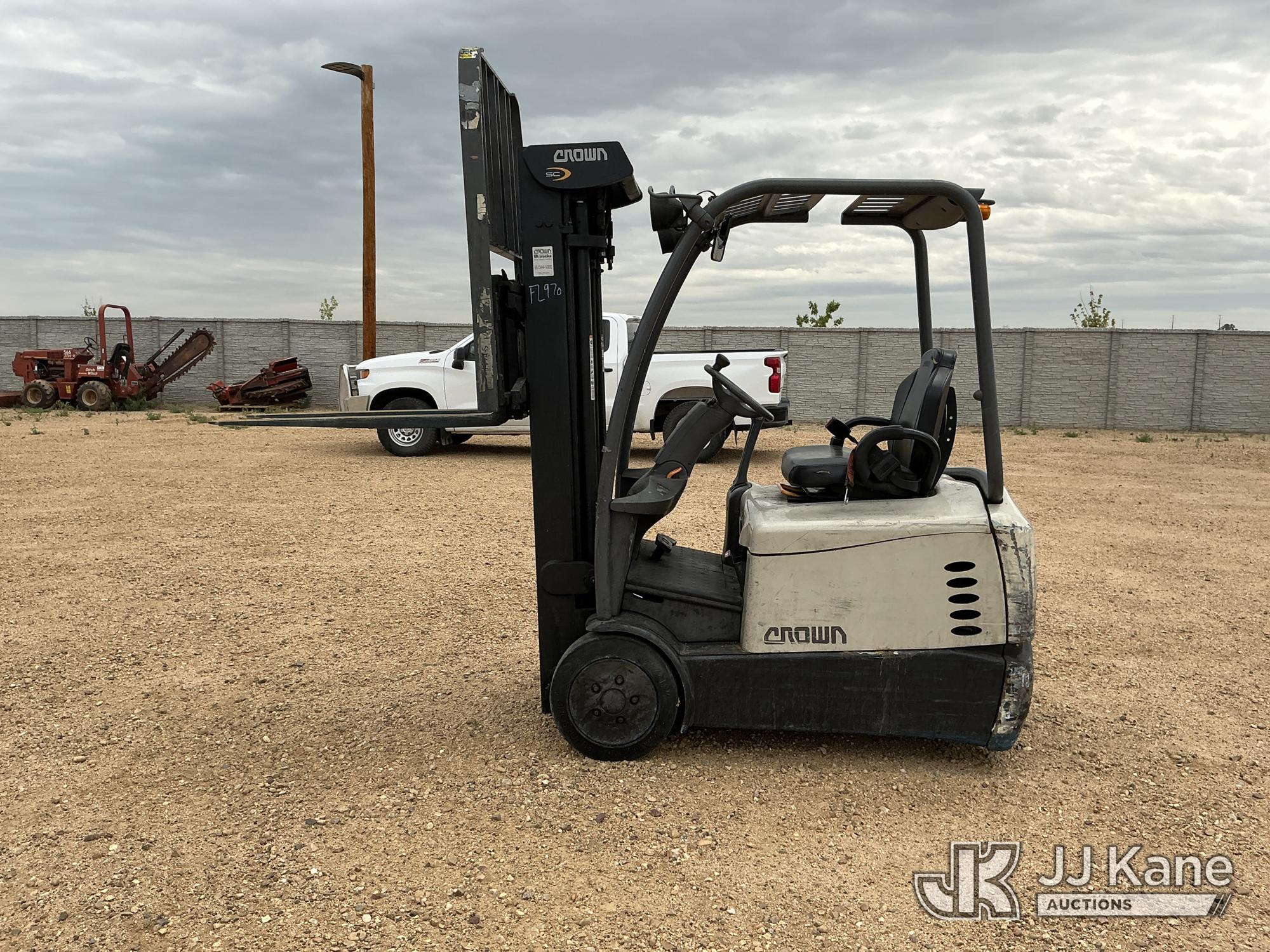 2016 Crown SC5200