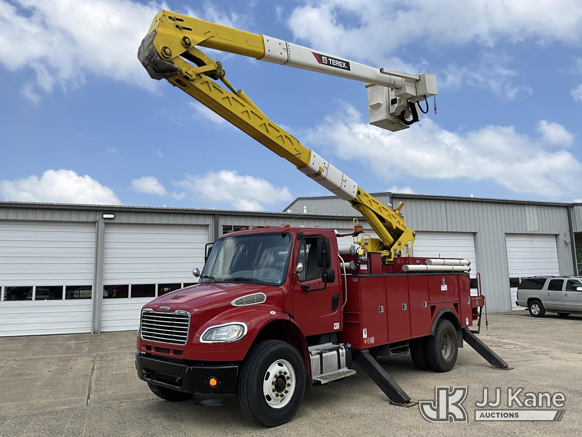 Photo of a 2016 Freightliner M2 106