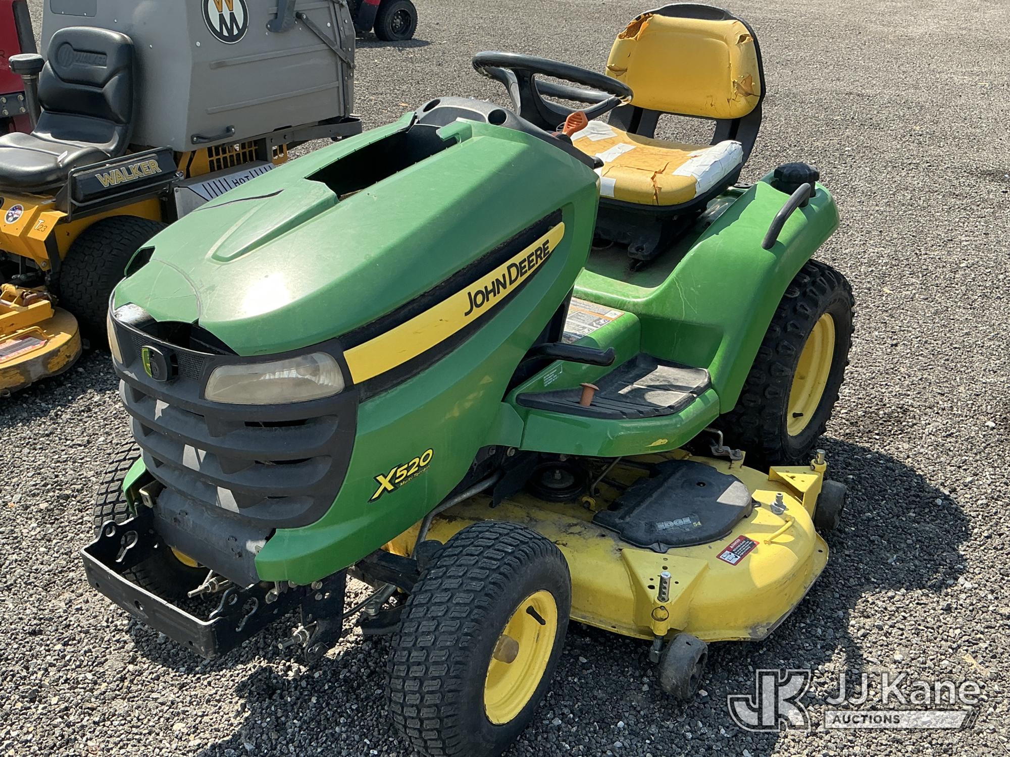 Photo of a  John Deere X520