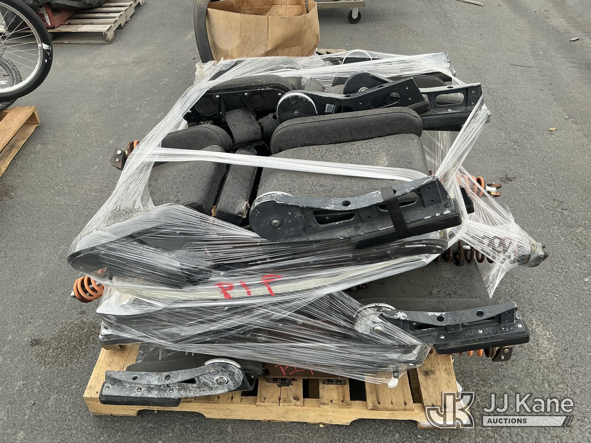 2011 Shoxs Boat Seats from Metal Shark Training Boats (Used) NOTE: This unit is being sold AS IS/WHERE IS via Timed Auction and is located in Jurupa Valley