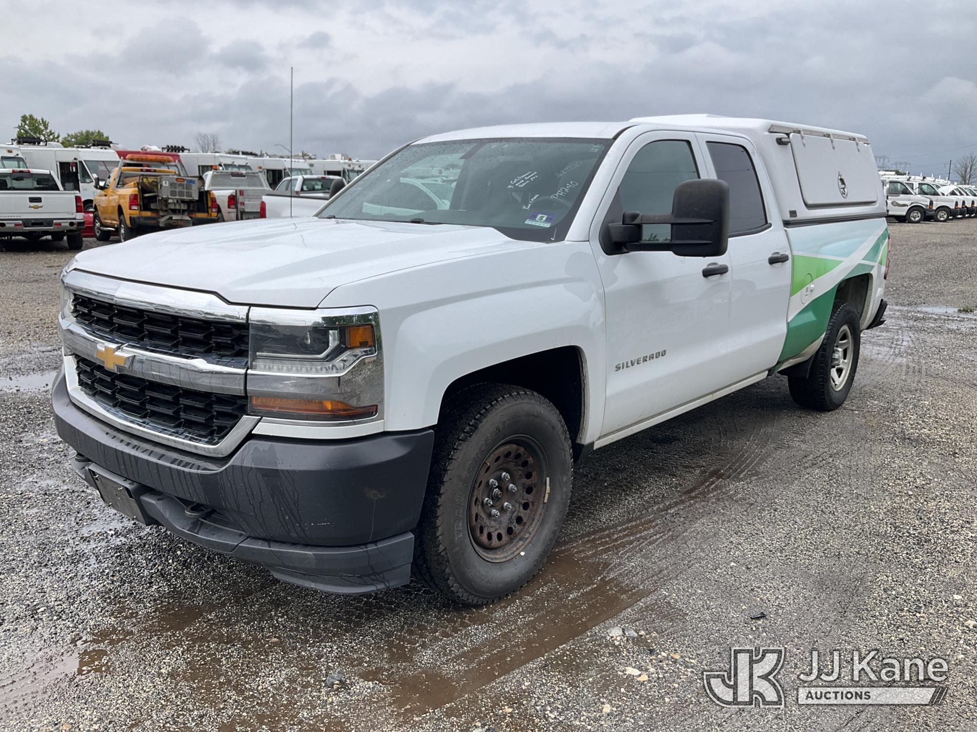 2017 Chevrolet Silverado 1500 4x4 Extended-Cab Pickup Truck