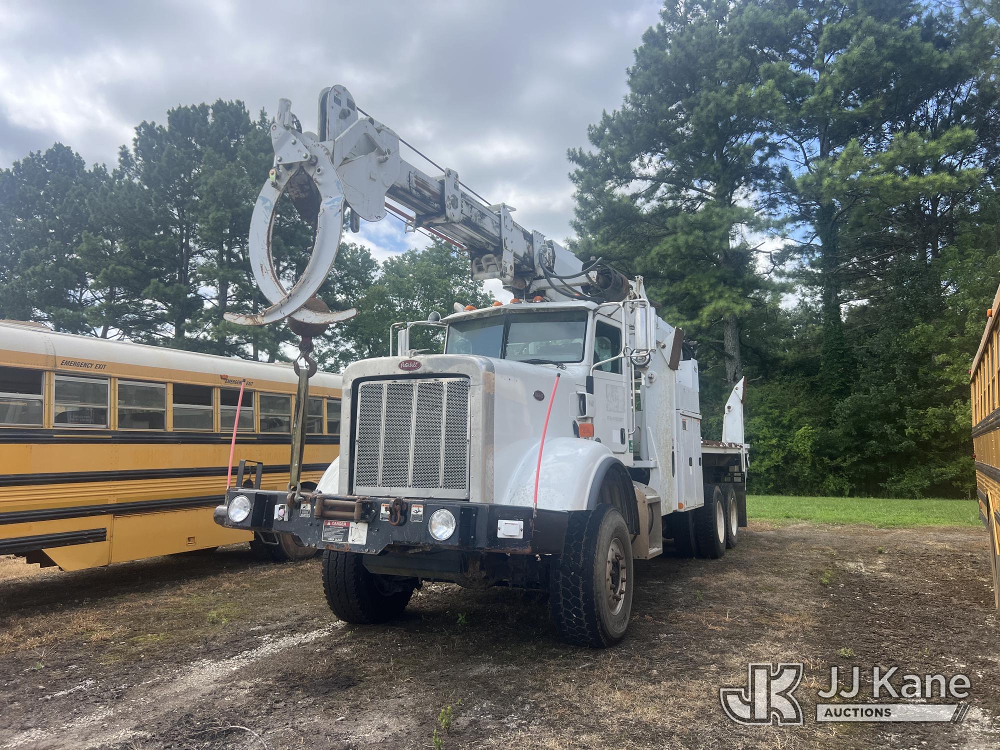 Altec DT80, Digger Derrick rear mounted on 2013 Peterbilt 367 6x6 Flatbed/Utility Truck