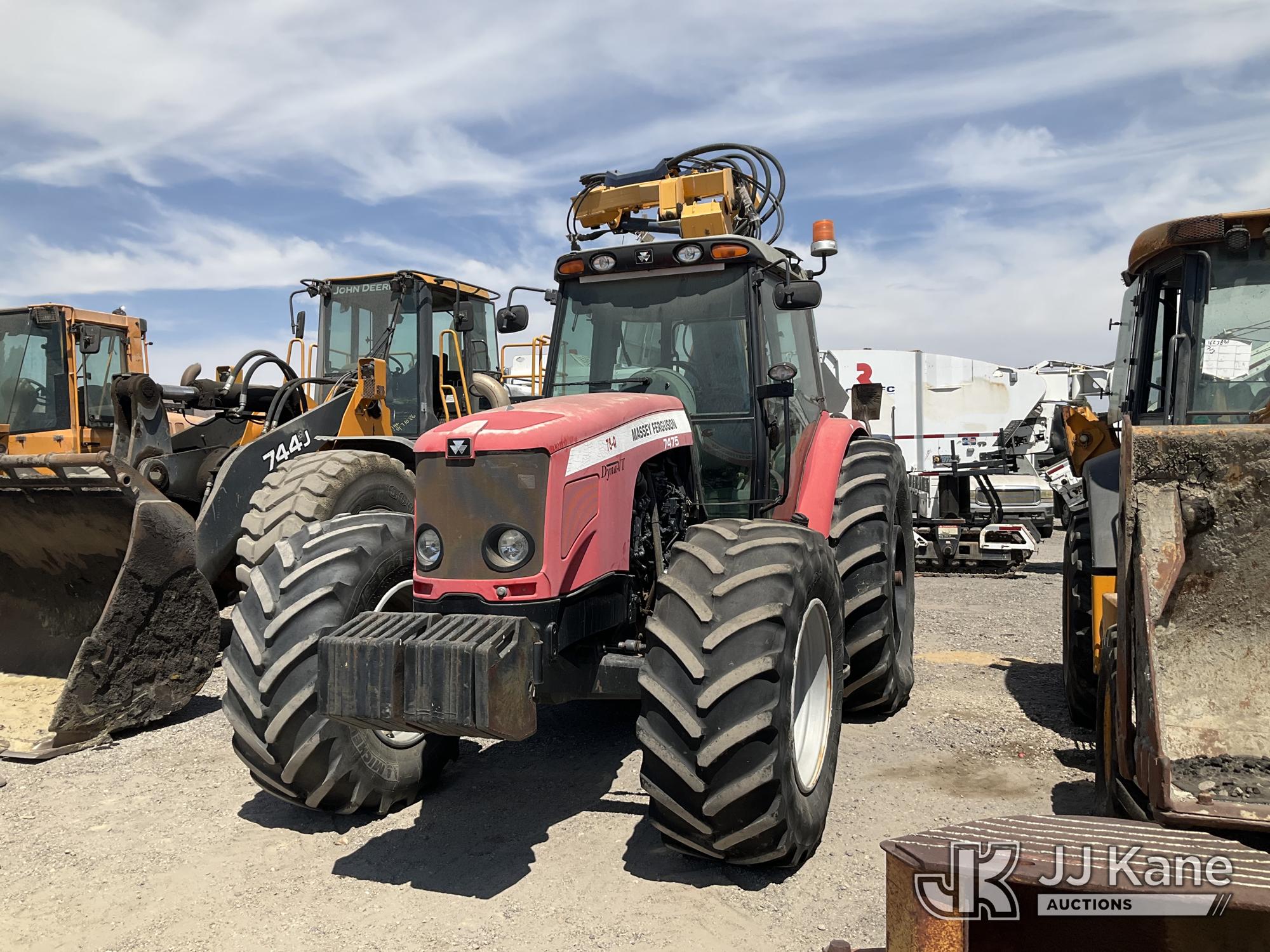 Photo of Massey Ferguson 7475